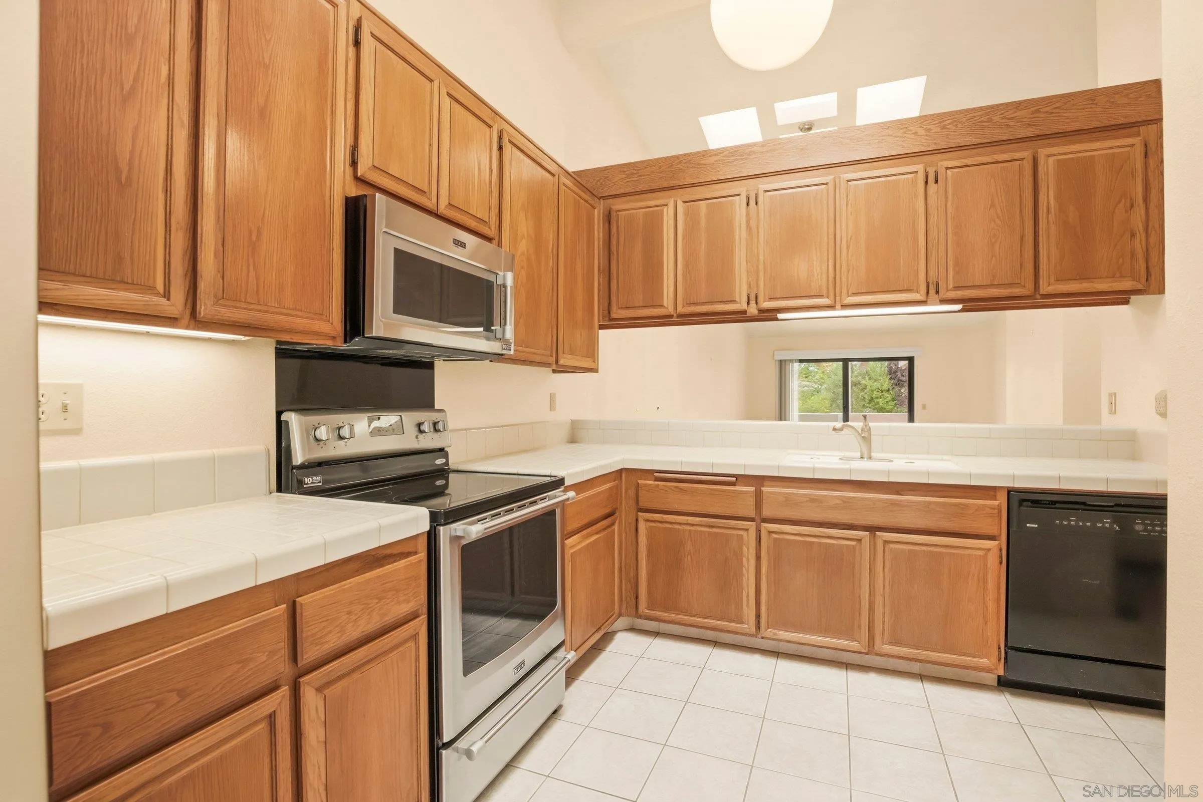 Photo #18: 260012877 Listing: Photo #18