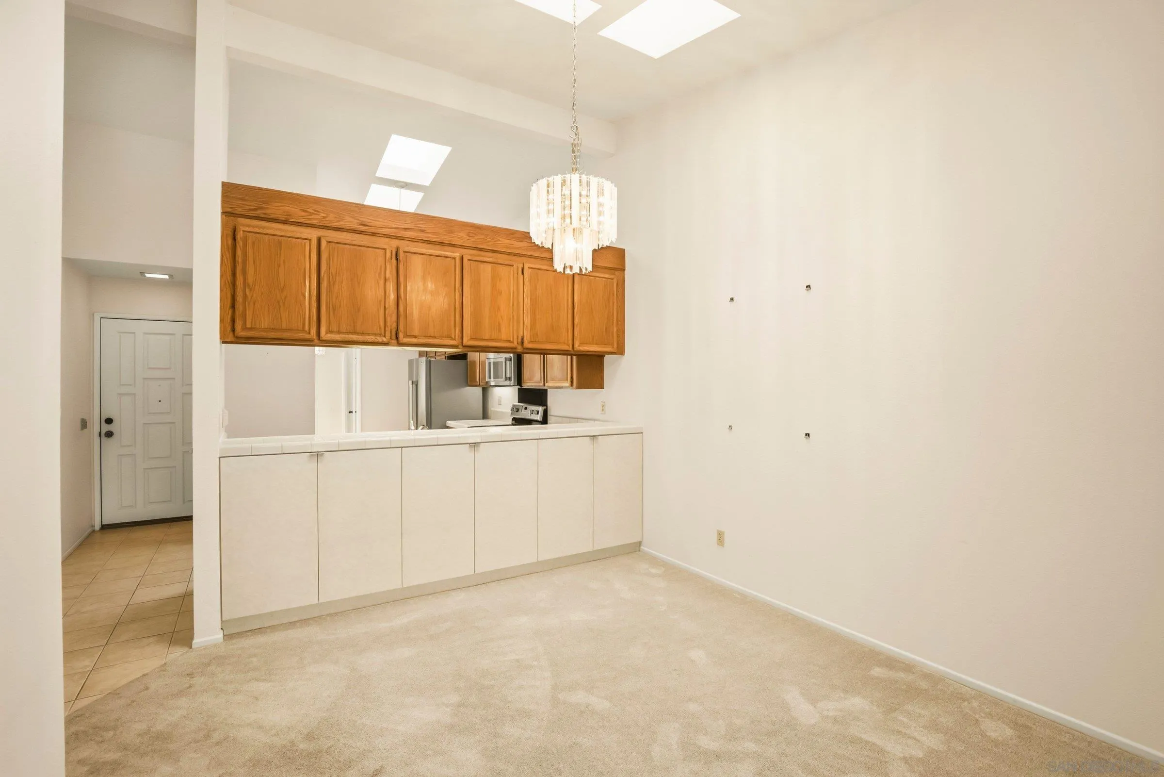 Photo #5: 260012877 Listing: Photo #5