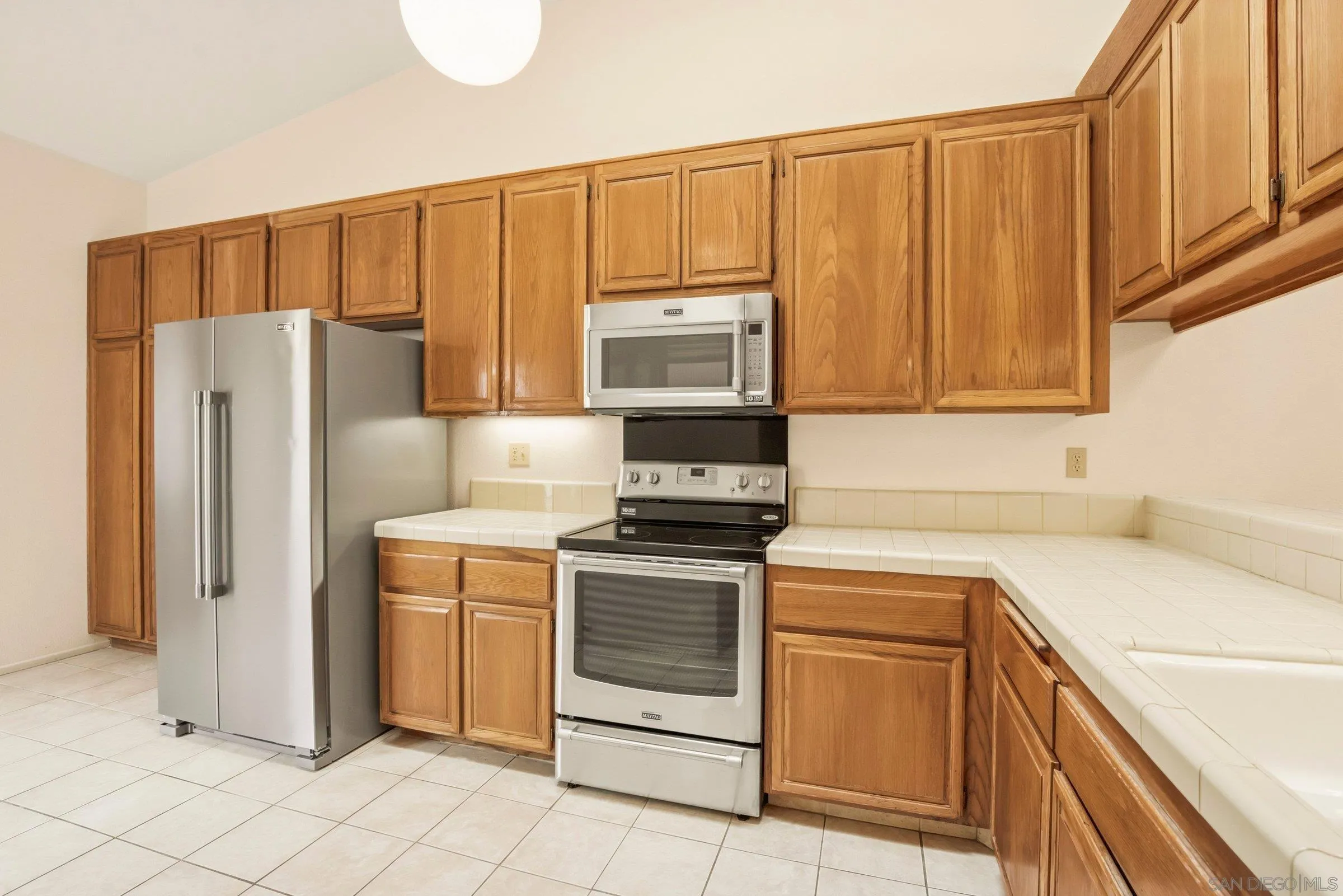 Photo #3: 260012877 Listing: Photo #3