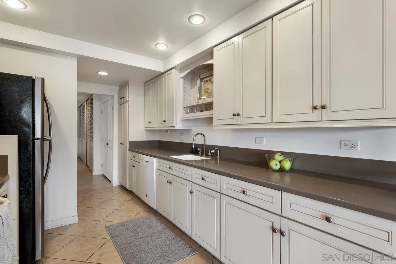 Photo #23: 260012882 Listing: Photo #23