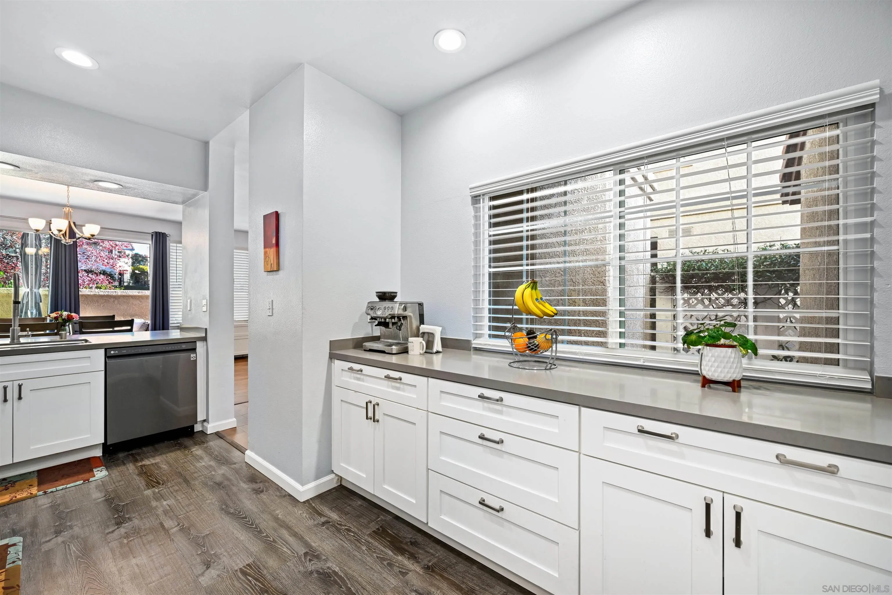 Photo #8: 260012883 Listing: Photo #8
