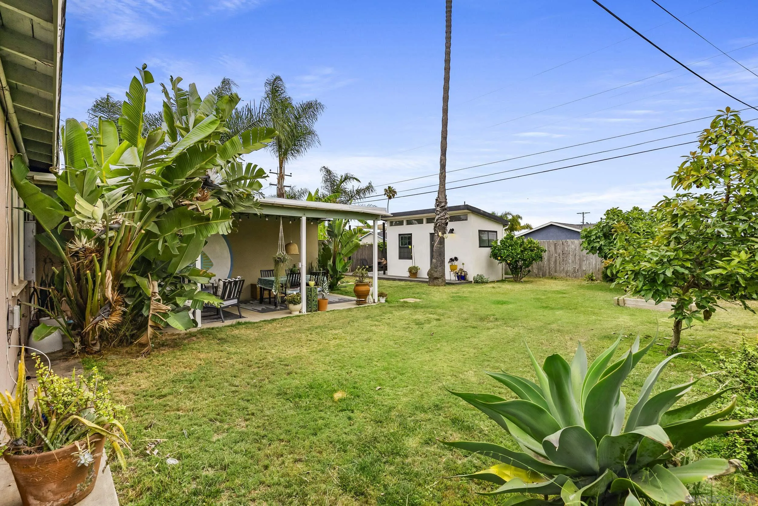 https://cdn.realtyfeed.com/cdn/127/260012884/1b5f3ee43c7d94cf6aa105f340b06511.webp