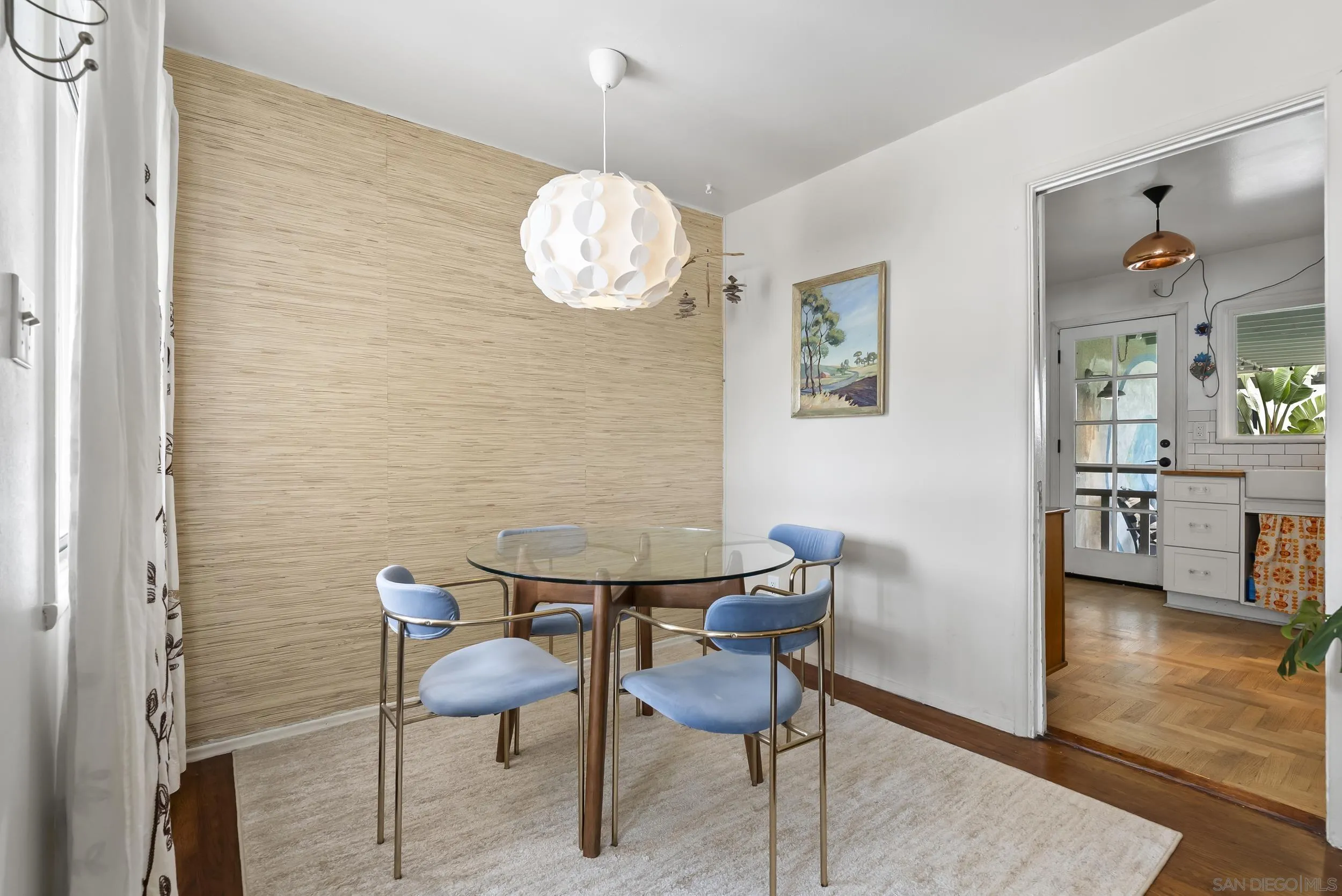 https://cdn.realtyfeed.com/cdn/127/260012884/92466f0333f969fdab6f26f2d6ffad96.webp