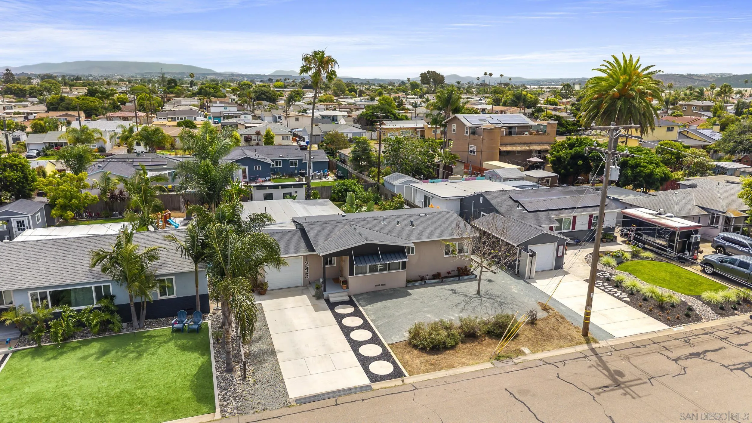 https://cdn.realtyfeed.com/cdn/127/260012884/db94c4fbe9667aa97b2a3906dffee844.webp
