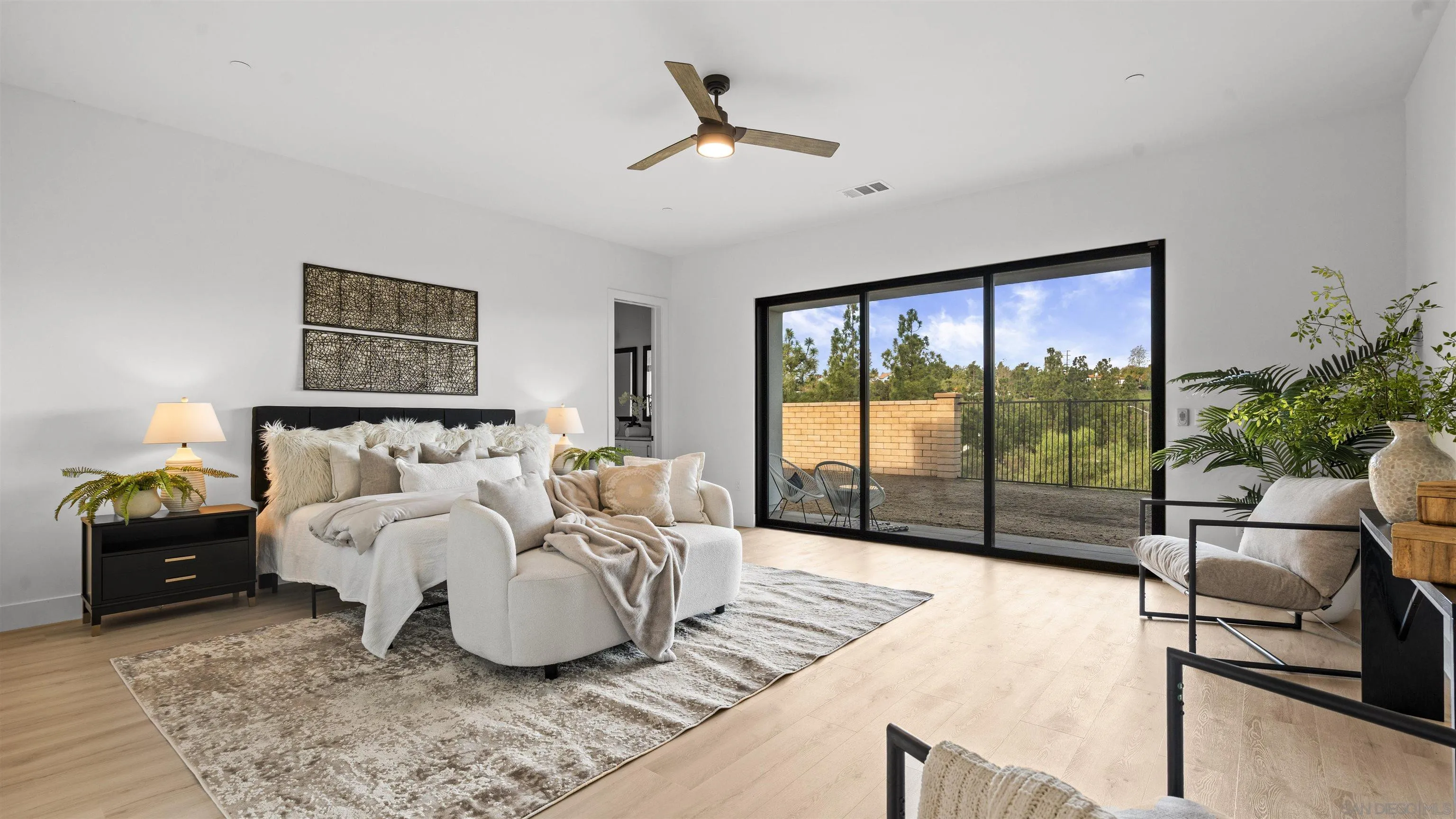 https://cdn.realtyfeed.com/cdn/127/260012885/5a0242095f4a805162c87066293431cf.webp