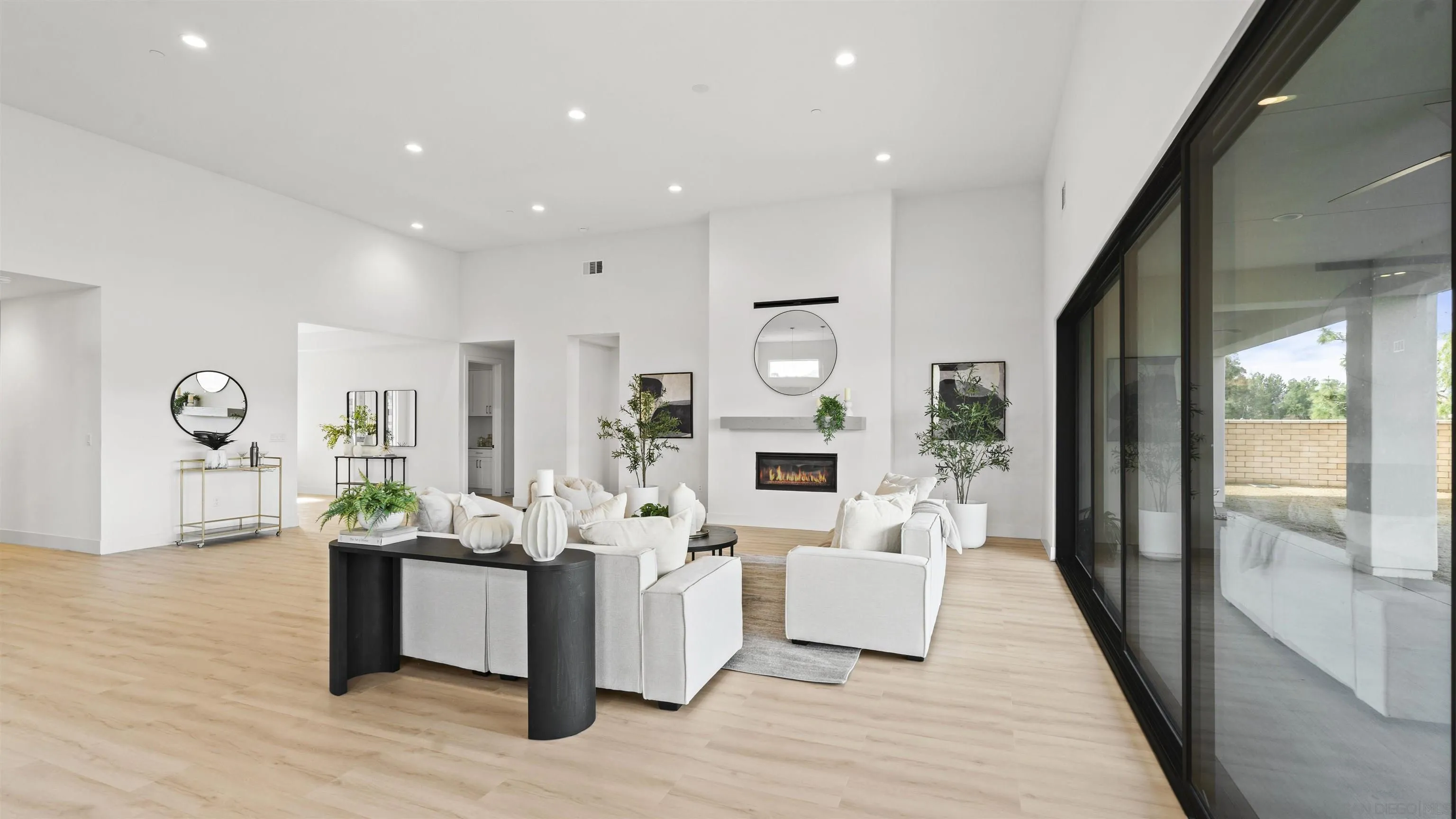 https://cdn.realtyfeed.com/cdn/127/260012885/e23f41aa167f798d22ffd963f63d7276.webp
