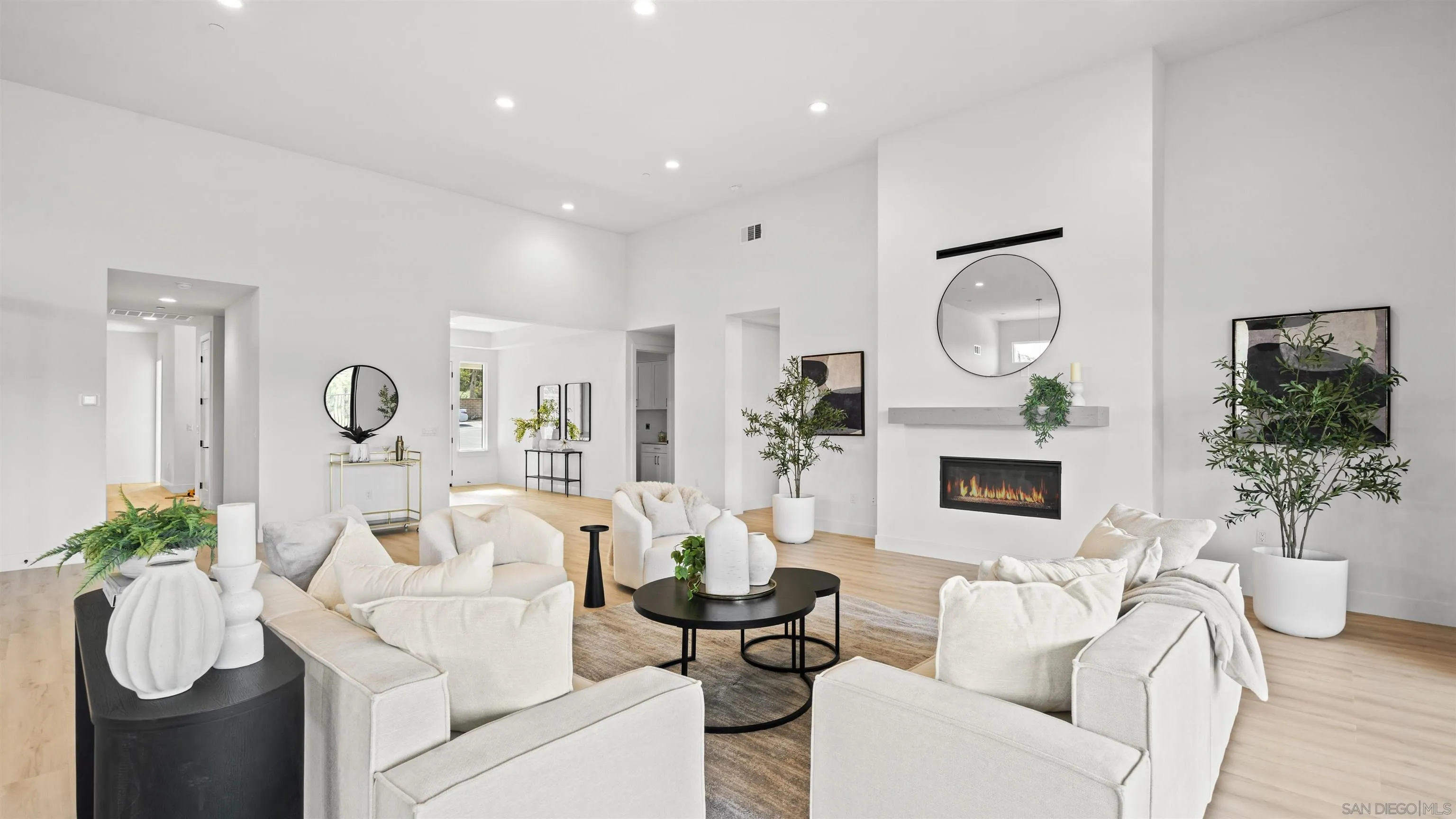 https://cdn.realtyfeed.com/cdn/127/260012885/f06244e895247edb7de61676204479fa.webp
