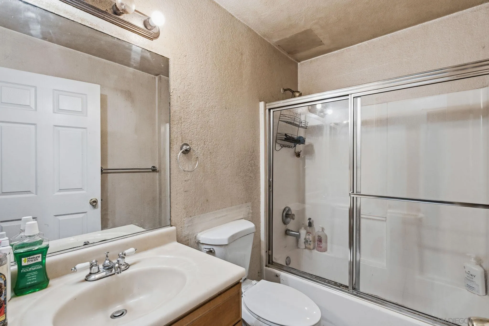 Photo #8: 260012889 Listing: Photo #8