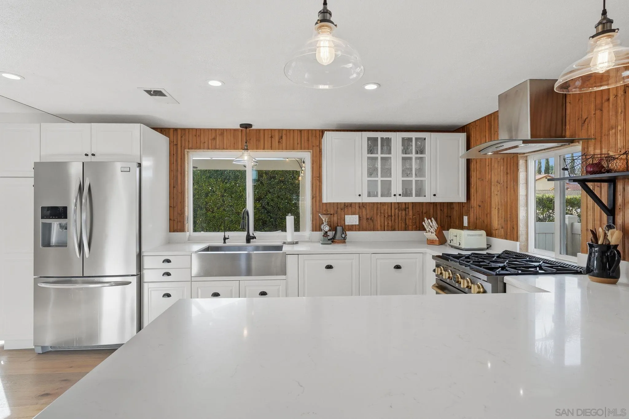 https://cdn.realtyfeed.com/cdn/127/260012890/601f686bfd79c0340819224fbc02cc8b.webp