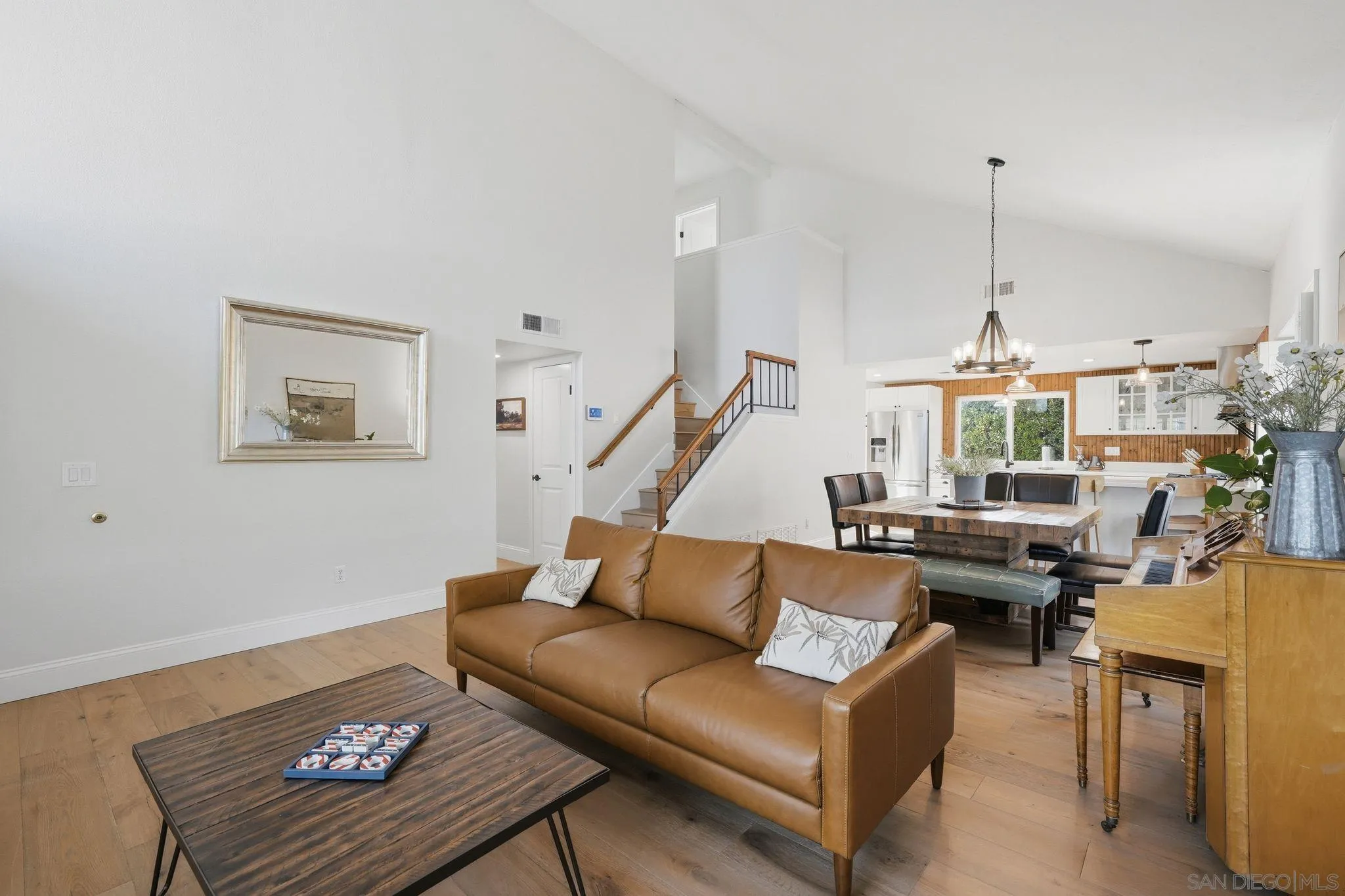 https://cdn.realtyfeed.com/cdn/127/260012890/651b9b06c4813be6b65d80fa4665b3f1.webp