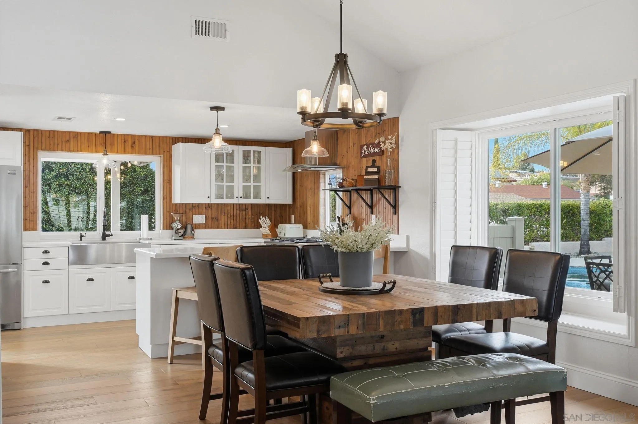 https://cdn.realtyfeed.com/cdn/127/260012890/66be916baef084817903711a0a80e5f6.webp