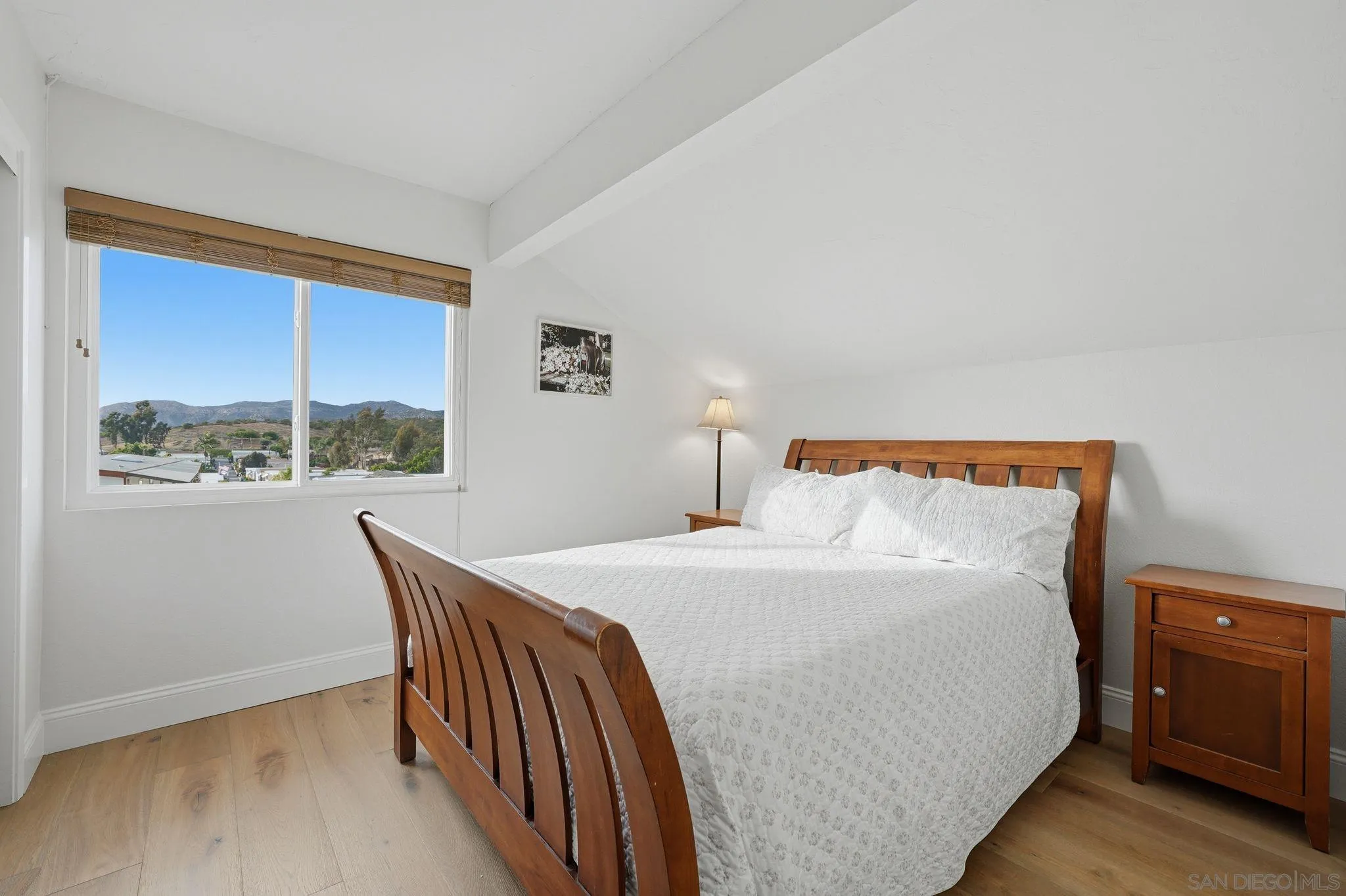 https://cdn.realtyfeed.com/cdn/127/260012890/a4159f783fe386253c3faa6b201964cb.webp