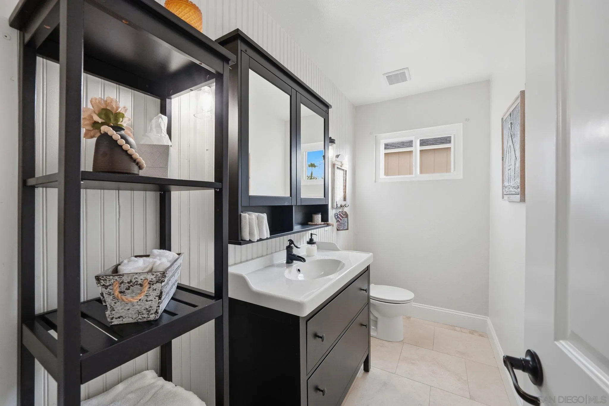 https://cdn.realtyfeed.com/cdn/127/260012890/b89e0c8ac3b759c1d3c035b9c9bf64b6.webp