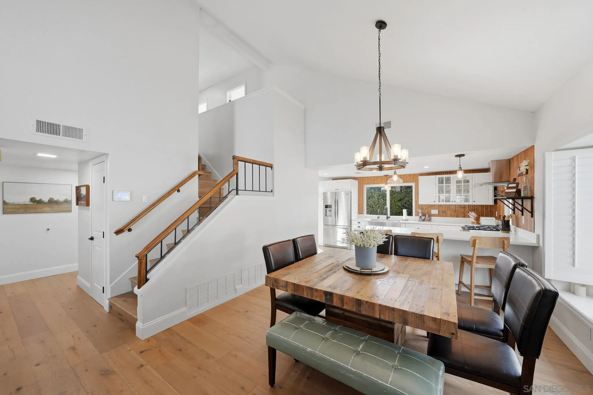 https://cdn.realtyfeed.com/cdn/127/260012890/d0acc1c4a3152438959fde69dd2528c7.webp