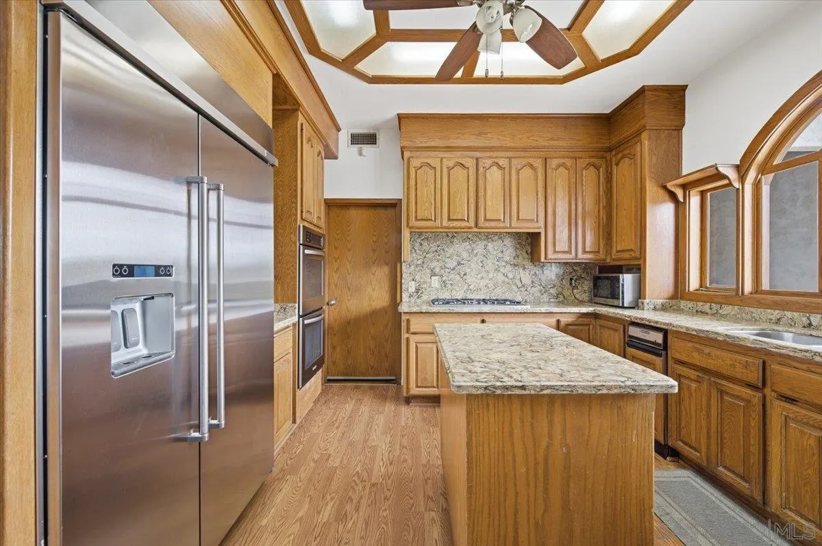 https://cdn.realtyfeed.com/cdn/127/260012893/0035dcf25f80358bf1fddeb65873efb9.webp