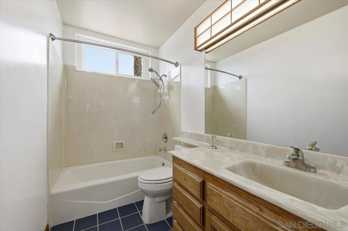 https://cdn.realtyfeed.com/cdn/127/260012893/070b0dabbfe70fb1ddcf93710d446da1.webp