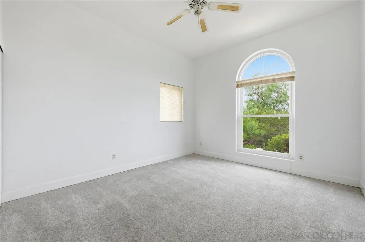 https://cdn.realtyfeed.com/cdn/127/260012893/1aeb37727de93b7b855f2e0610db62b7.webp