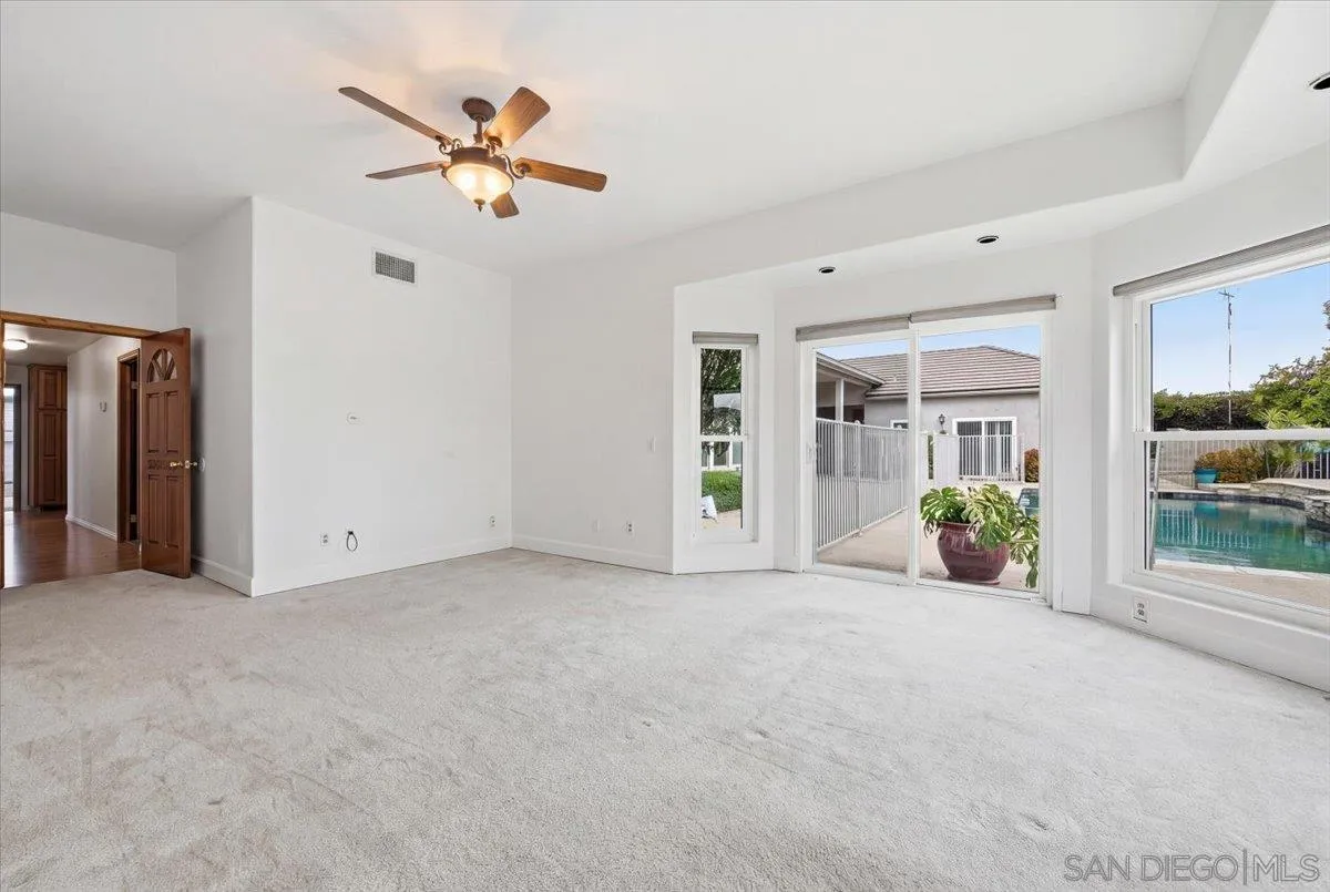 https://cdn.realtyfeed.com/cdn/127/260012893/38e3aafadd263f8772d41c9eaab5641c.webp