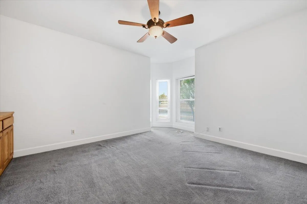 https://cdn.realtyfeed.com/cdn/127/260012893/4f21dd2a1d836f4ccae427e4f3db870c.webp