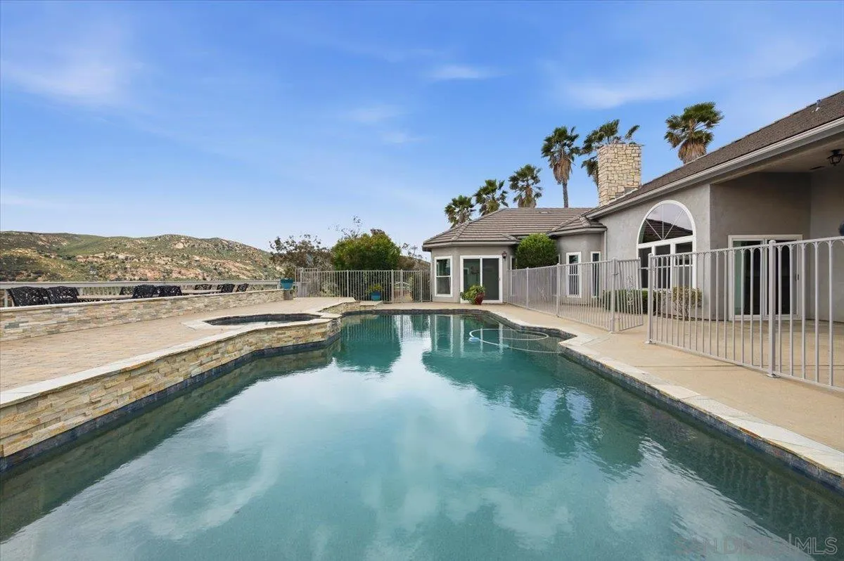 https://cdn.realtyfeed.com/cdn/127/260012893/6453aa761258a6e29ea3bdc14d4ebe86.webp
