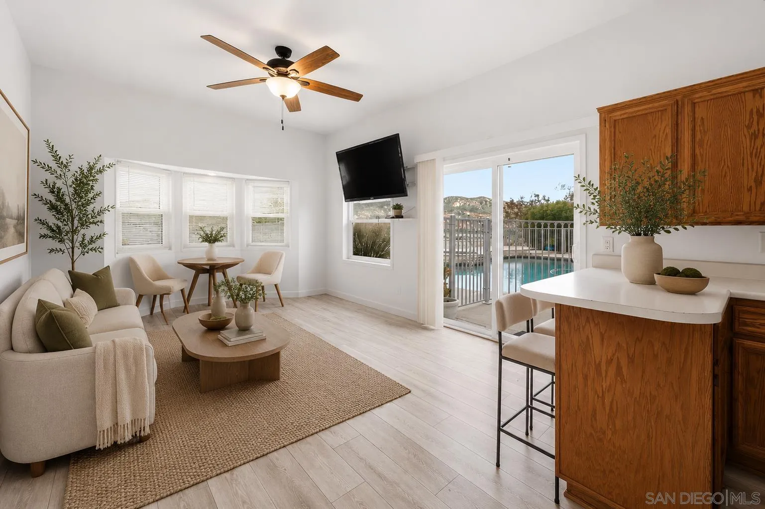 https://cdn.realtyfeed.com/cdn/127/260012893/7158cfe874a2586aaaadbc1bce6fdd89.webp