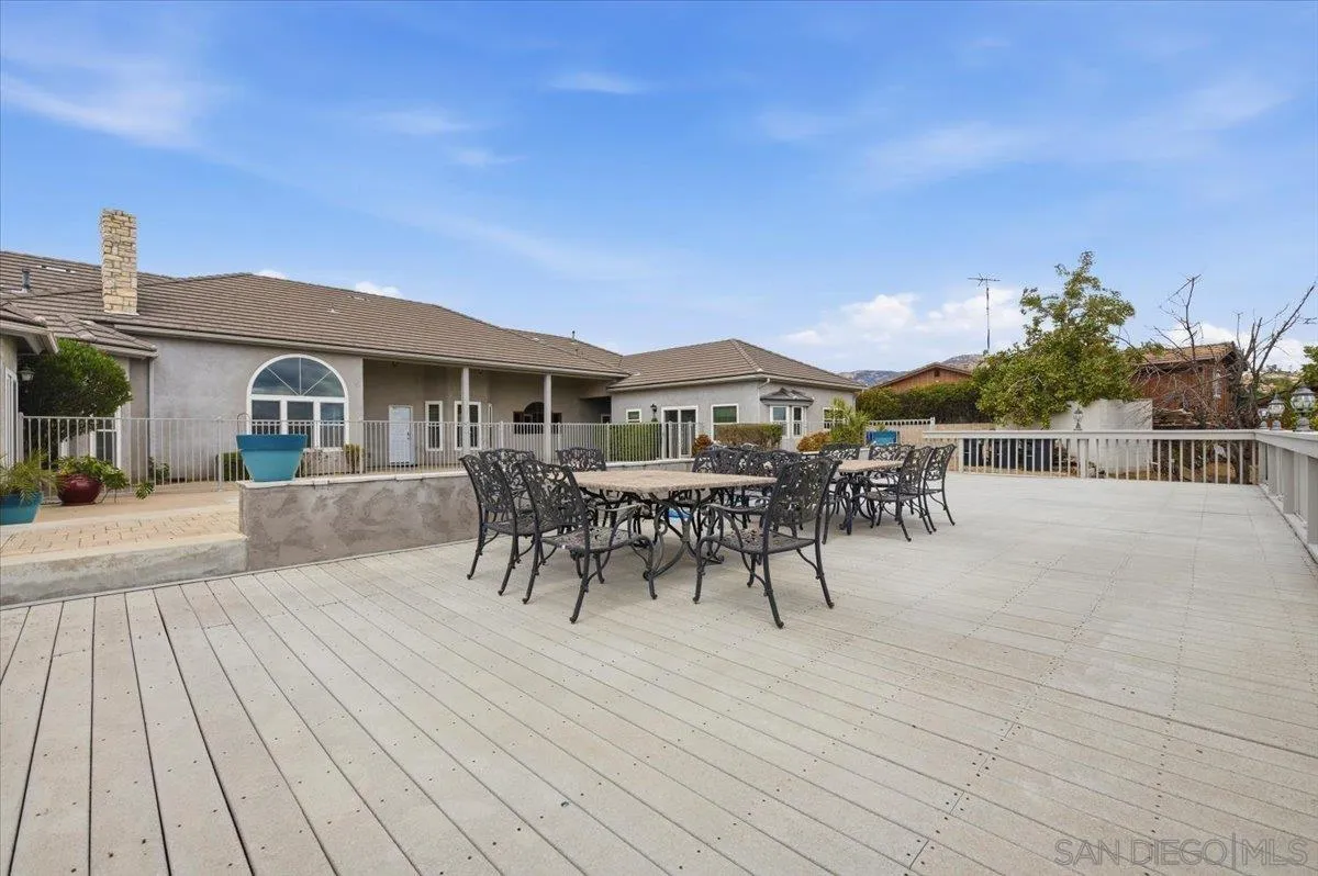 https://cdn.realtyfeed.com/cdn/127/260012893/c5515490affa5ccb9ef28fe09b135104.webp