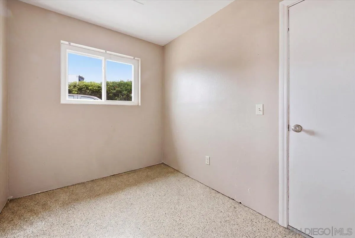 https://cdn.realtyfeed.com/cdn/127/260012893/d196bc5262fcb9576693862d1510e878.webp