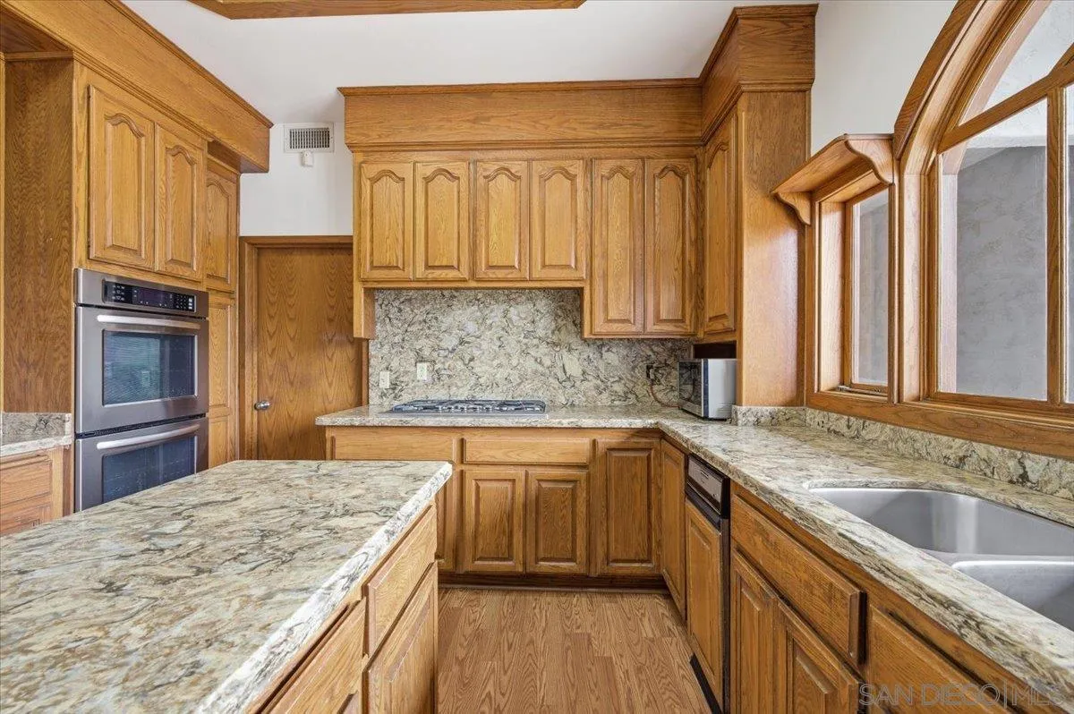 https://cdn.realtyfeed.com/cdn/127/260012893/d3d243c6d827323ef9feb6757199ebf2.webp