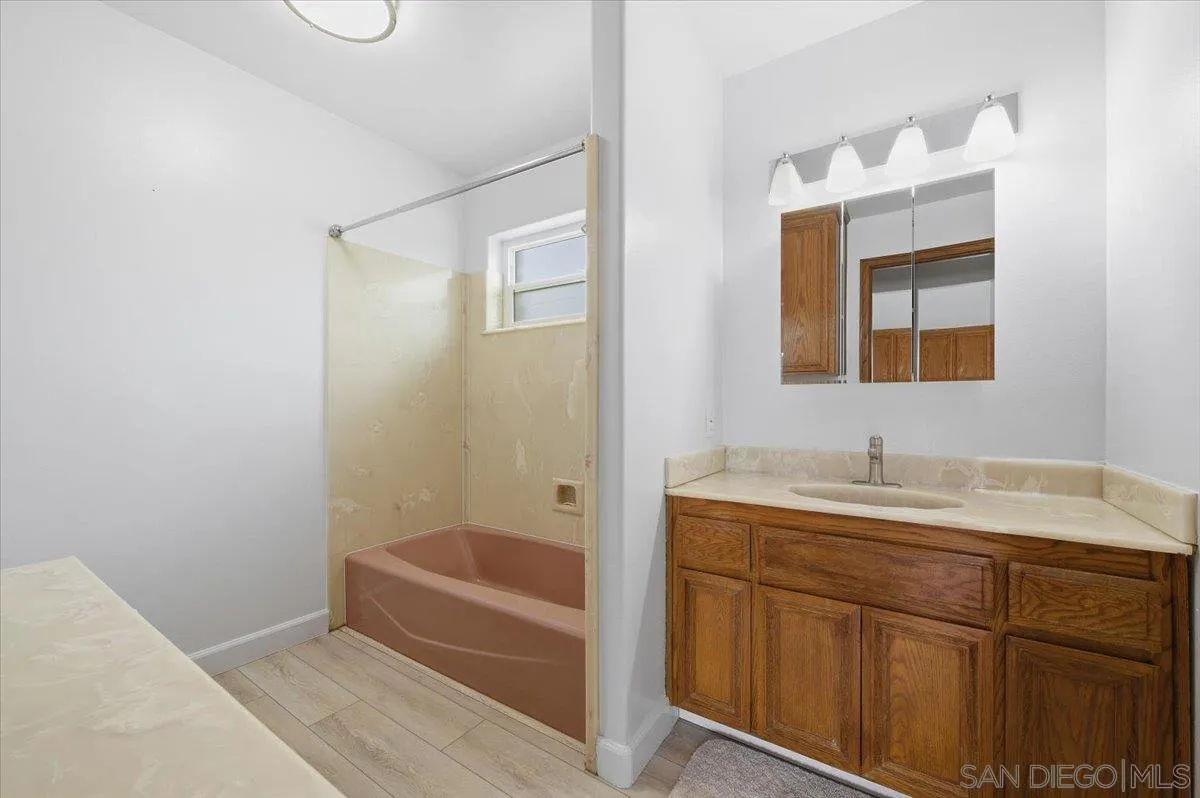 https://cdn.realtyfeed.com/cdn/127/260012893/f3455157179fca52525ca71a7e38fe4d.webp
