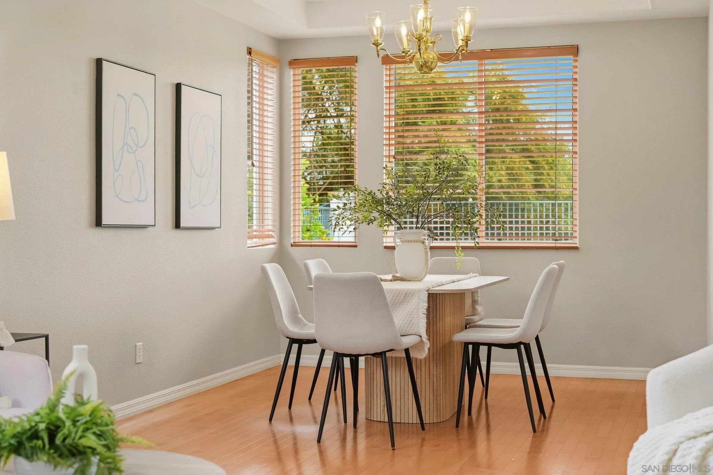 https://cdn.realtyfeed.com/cdn/127/260012894/23e623a7627f0d77e00869dfca9bb146.webp