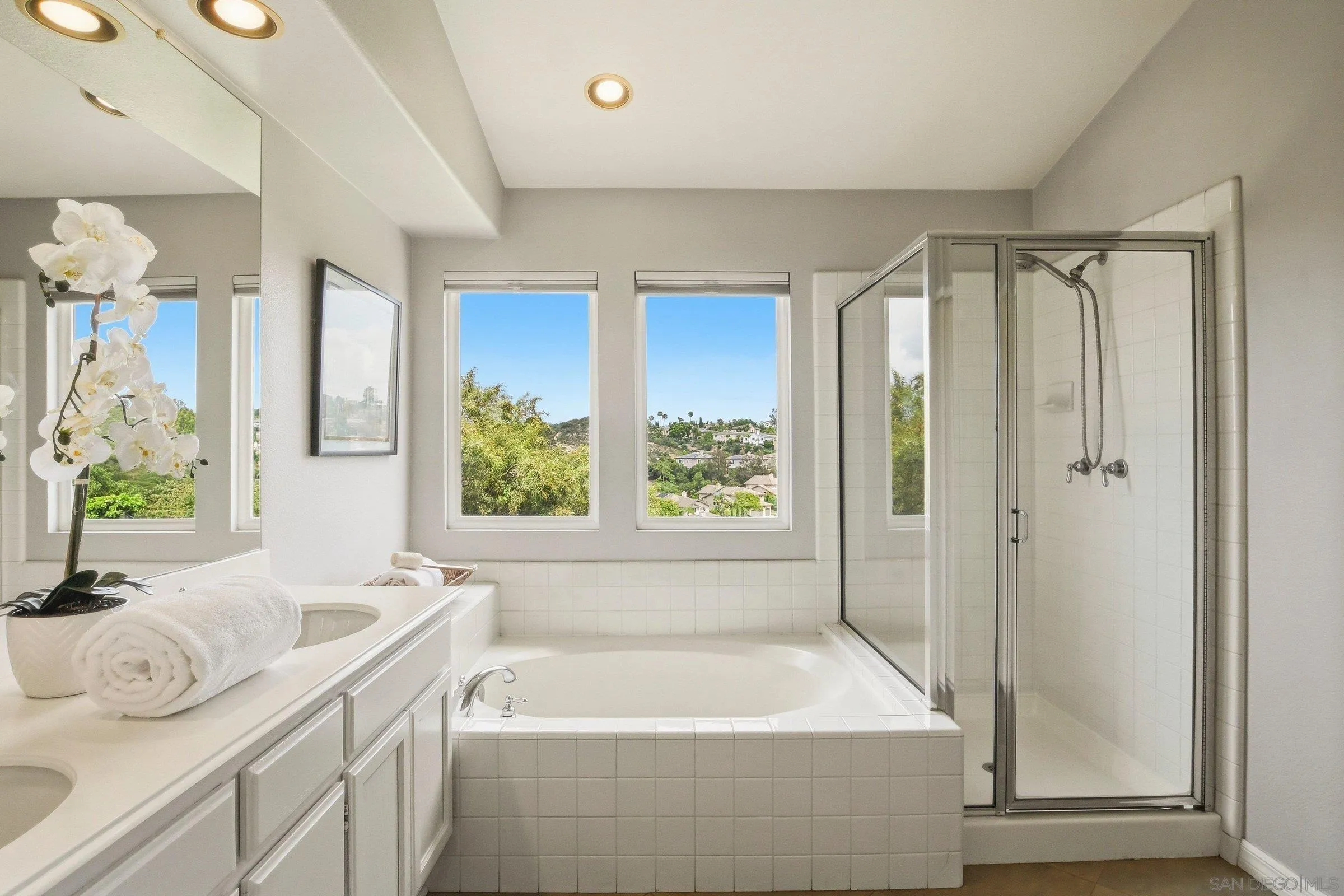 https://cdn.realtyfeed.com/cdn/127/260012894/34a471420b7c6b495d58cb4f91a9a5a0.webp