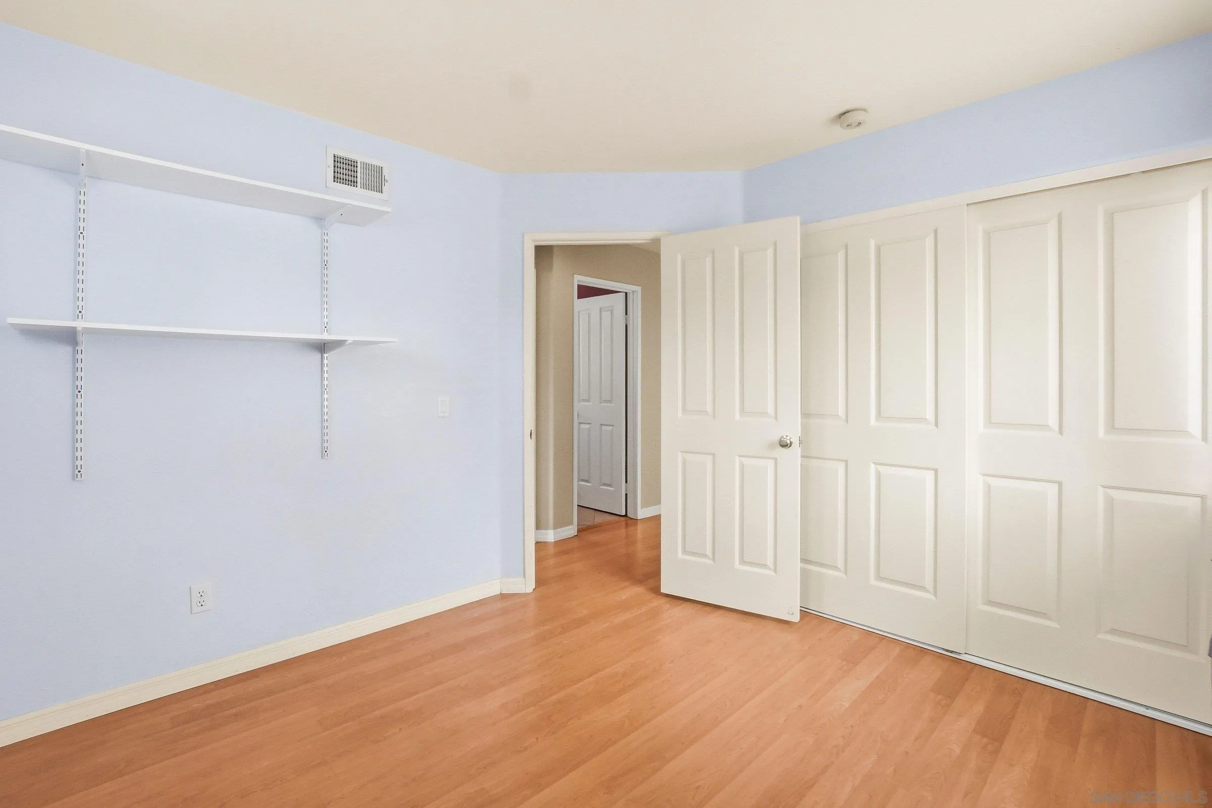https://cdn.realtyfeed.com/cdn/127/260012894/4fd6fa1deac32eaca208efc07b807201.webp