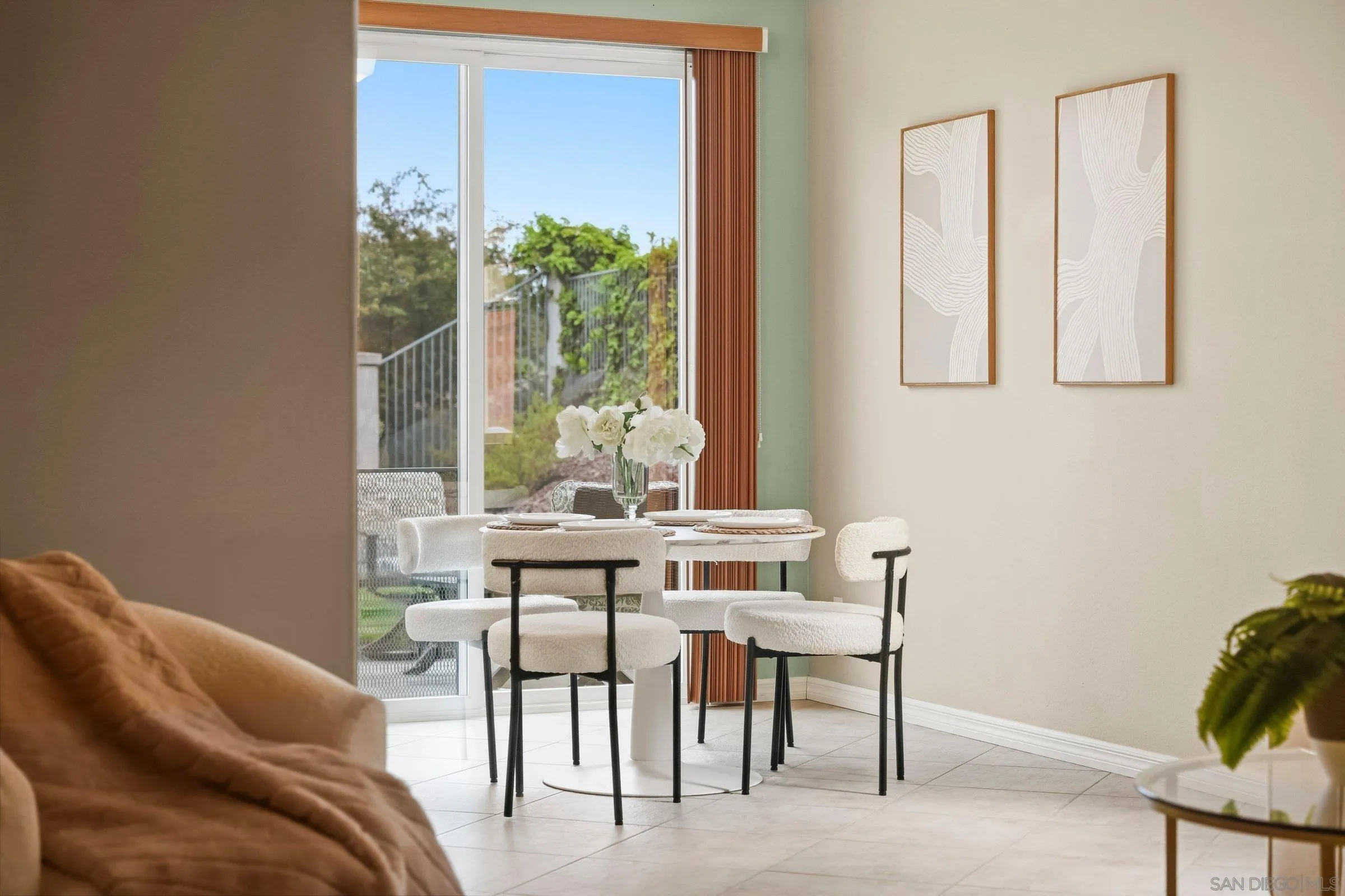 https://cdn.realtyfeed.com/cdn/127/260012894/5d71b141bf192e0718f83b8ce4b3b7ca.webp