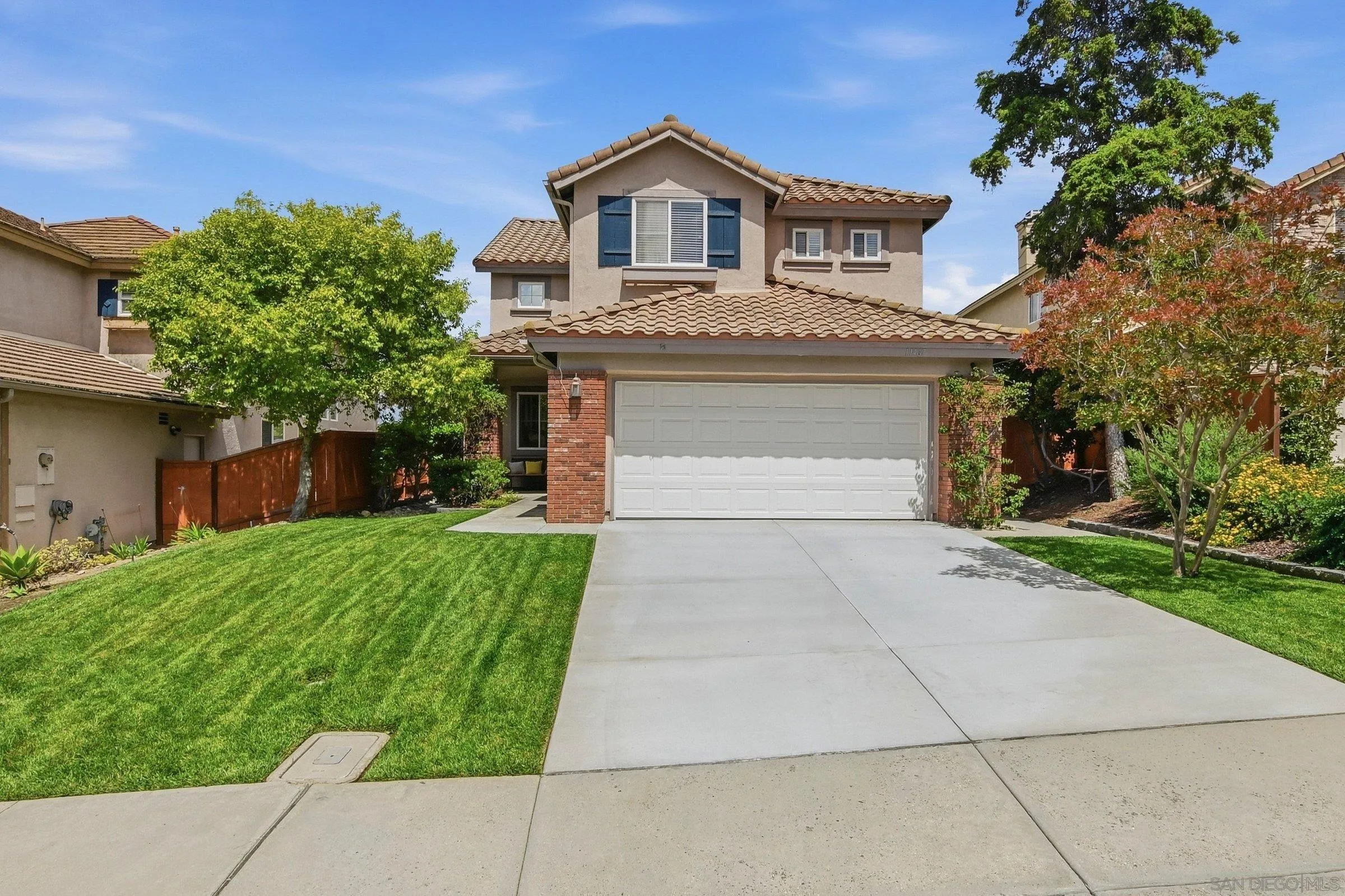 https://cdn.realtyfeed.com/cdn/127/260012894/6f531d1189525219f016edd3c42986e8.webp