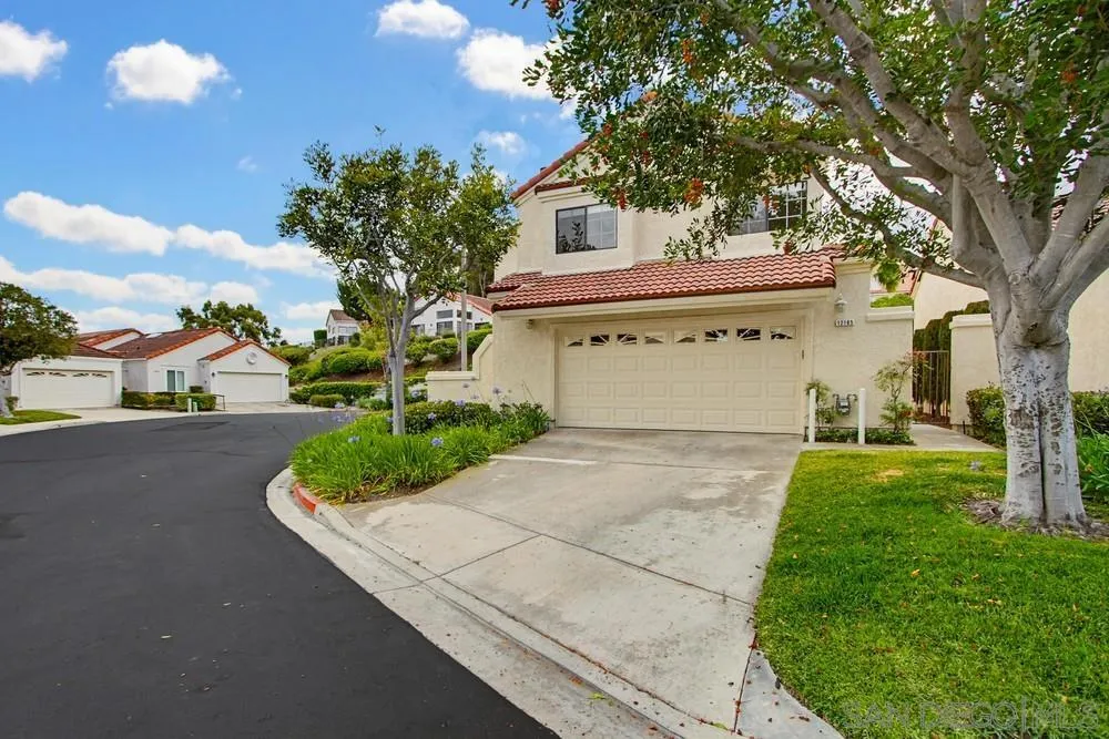 https://cdn.realtyfeed.com/cdn/127/260012899/4428ee4fc56b5fc7bce1a4f0a2e3bfc0.webp