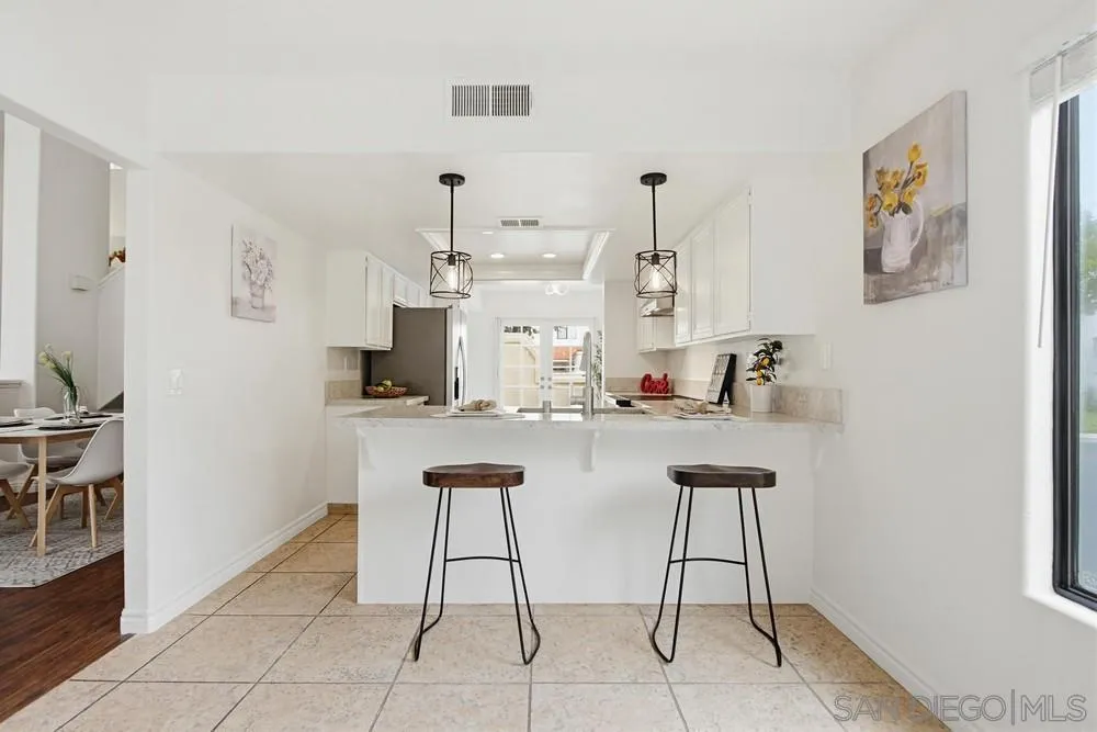https://cdn.realtyfeed.com/cdn/127/260012899/4817d2384fe73b23d98b0bab0196cf02.webp