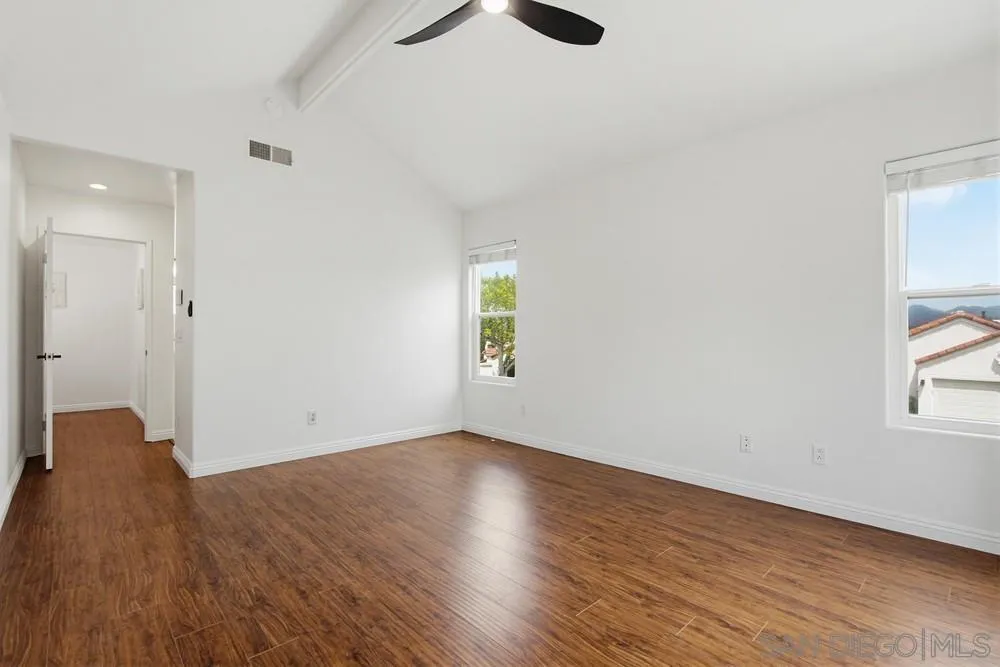 https://cdn.realtyfeed.com/cdn/127/260012899/ccd34029581390da5fcdb89d3ddc920a.webp