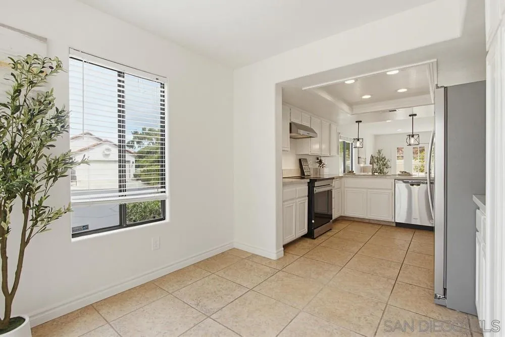 https://cdn.realtyfeed.com/cdn/127/260012899/d426b0efaabdc18cbfe4a875fde567a0.webp
