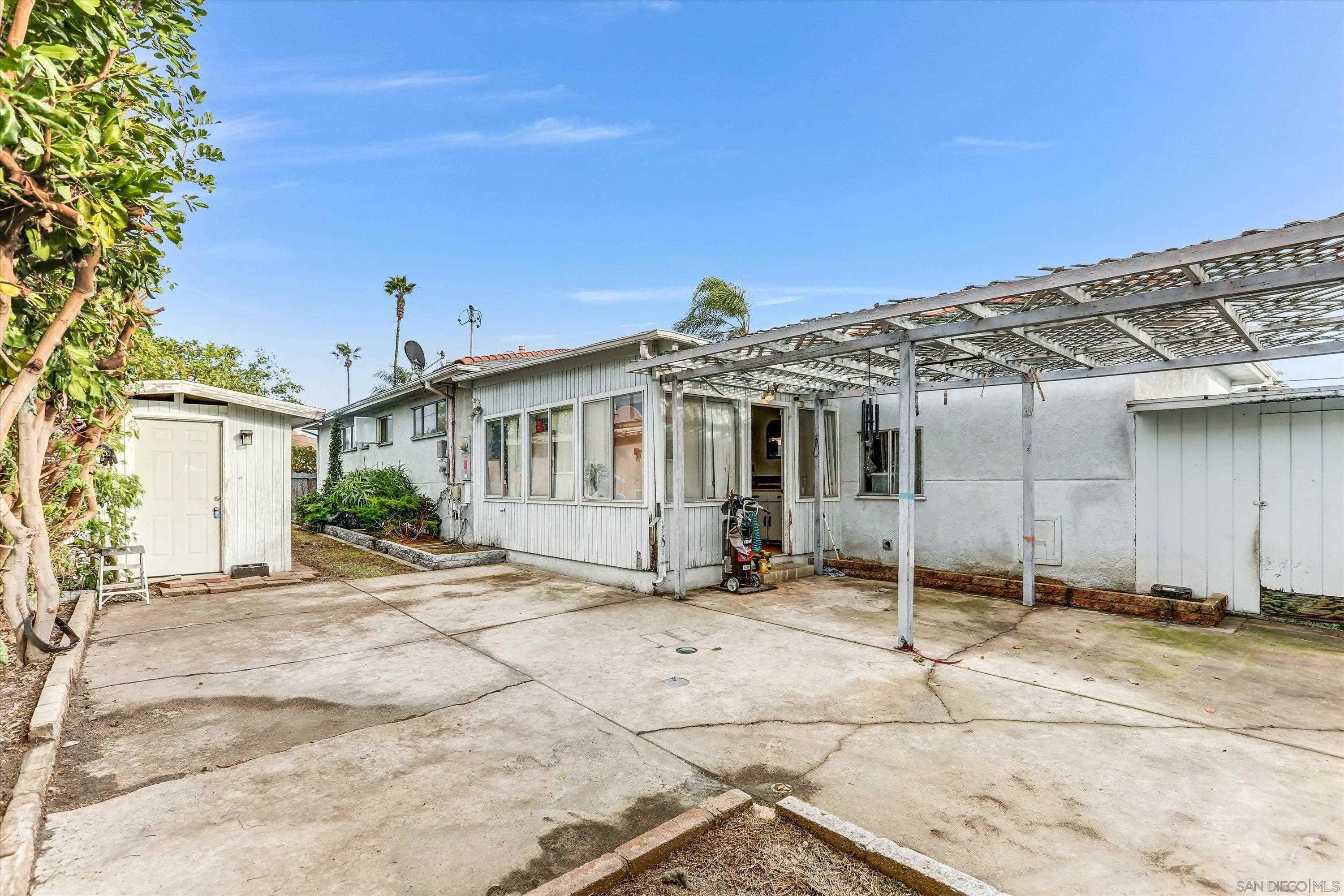 https://cdn.realtyfeed.com/cdn/127/2600129/68232a15ac185617b743f8b86e58104d.webp