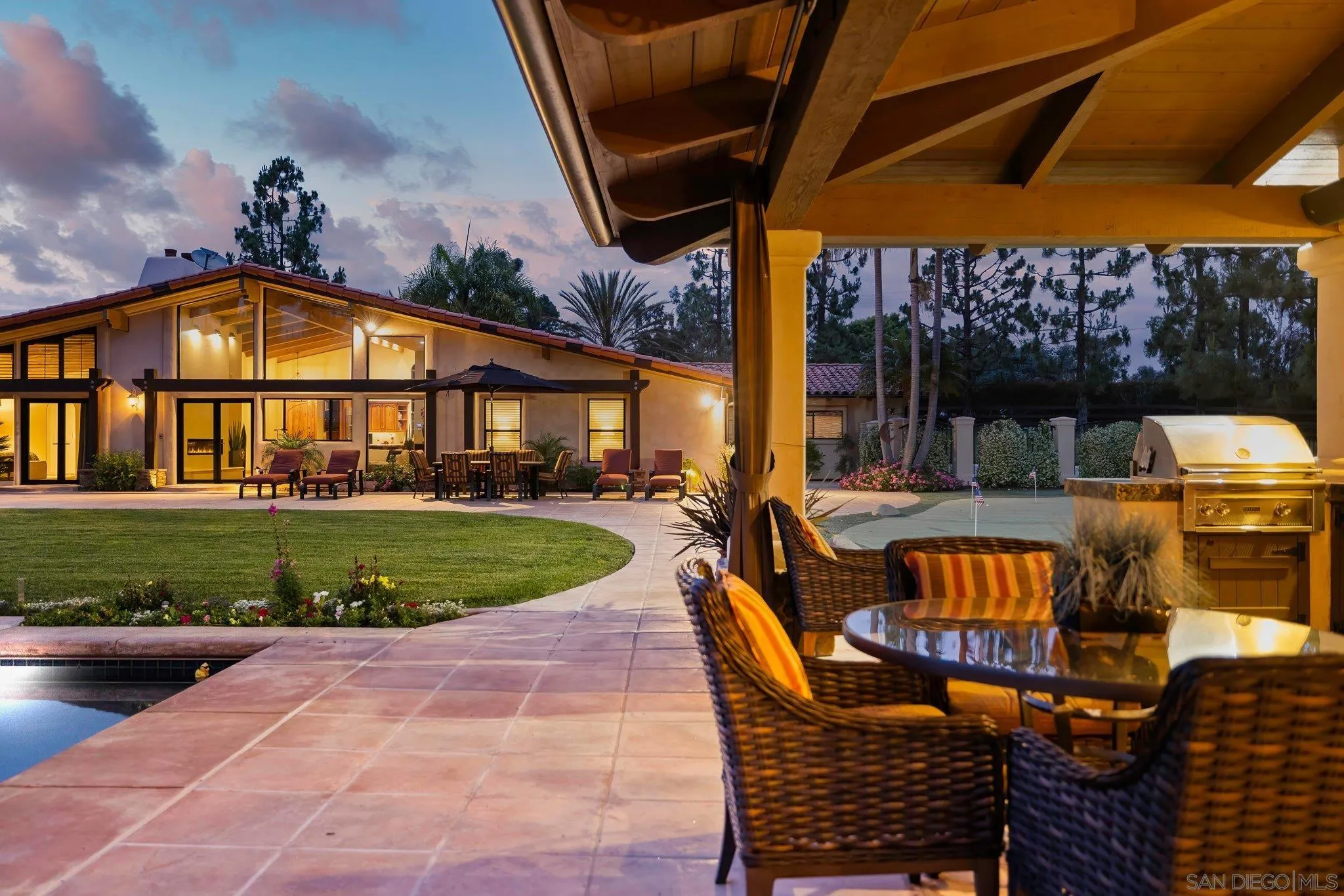 https://cdn.realtyfeed.com/cdn/127/260012900/23295c91cb2f5d452412472247fa575b.webp