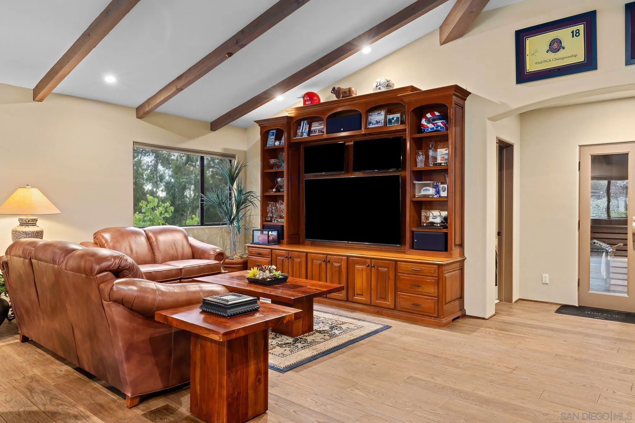 https://cdn.realtyfeed.com/cdn/127/260012900/a2c0f502db784aca8ea17b223b212ff3.webp