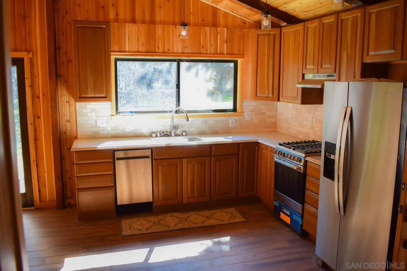 https://cdn.realtyfeed.com/cdn/127/260012901/4921a27542ceb746e9e49a04377c993c.webp
