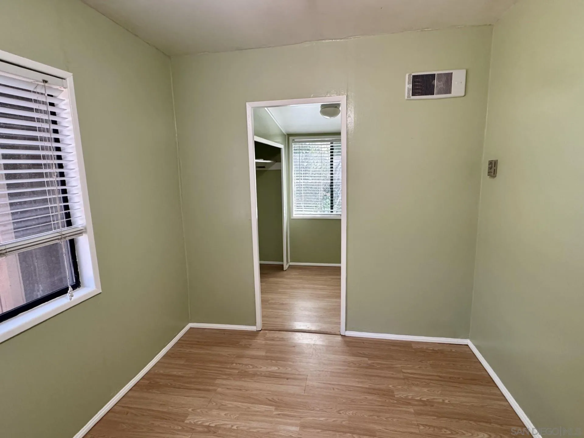 https://cdn.realtyfeed.com/cdn/127/260012901/6851a7b0ed98111a12d2b02b8dabacca.webp