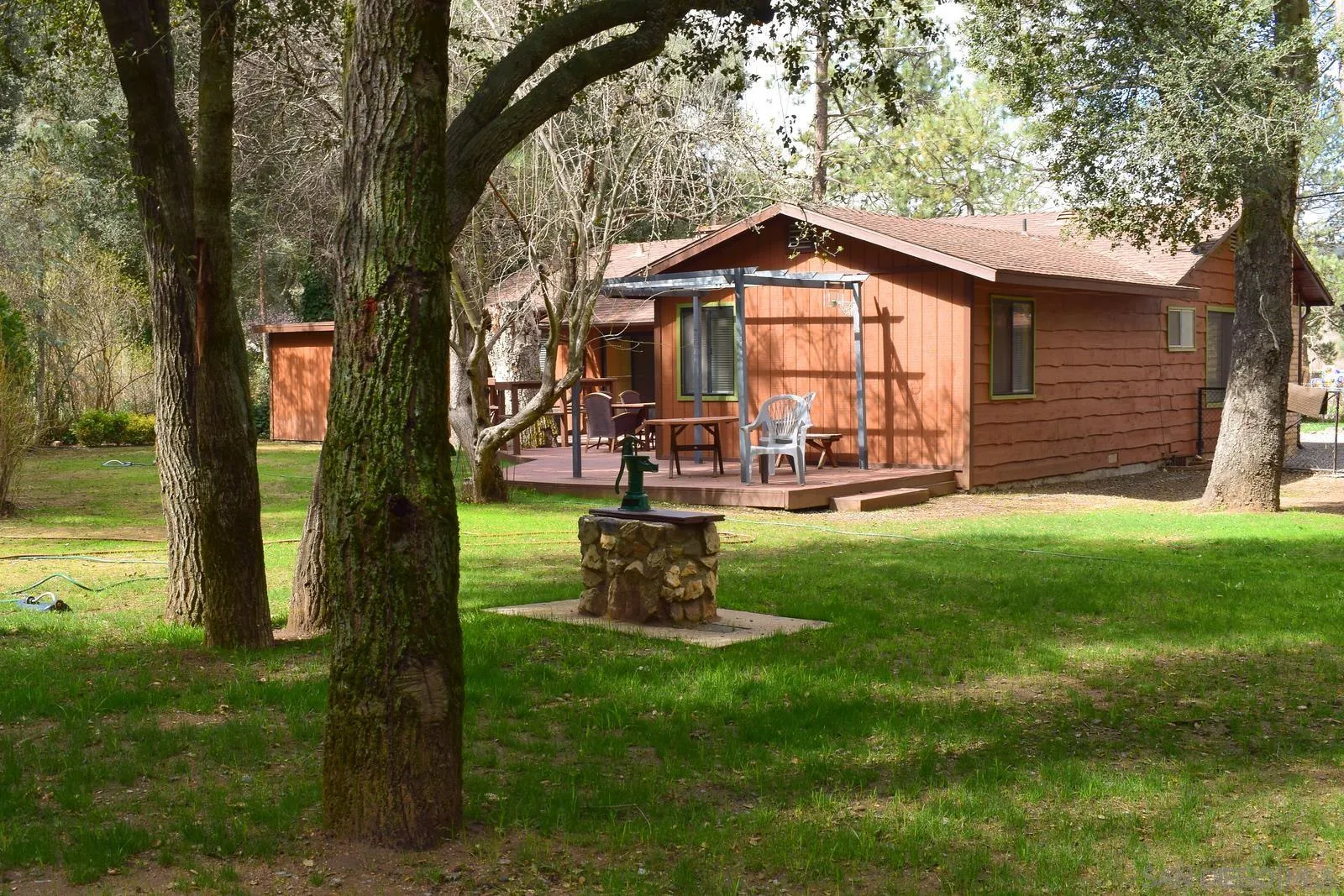 https://cdn.realtyfeed.com/cdn/127/260012901/6e5329b0855d5c835a88f13012181d7d.webp