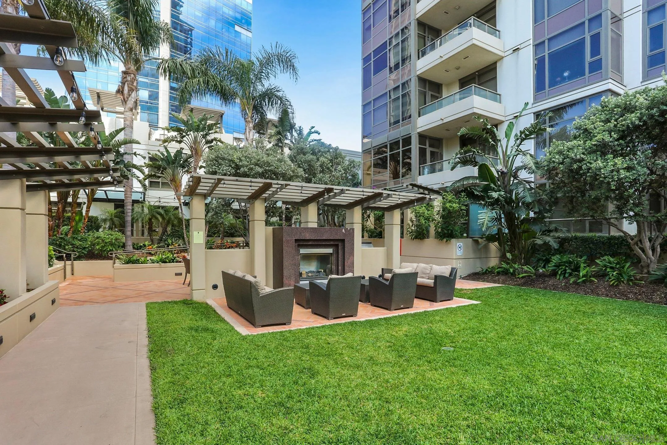 https://cdn.realtyfeed.com/cdn/127/260012905/114dcaffaa68fe0c7b87b9cf4dfc5dfb.webp