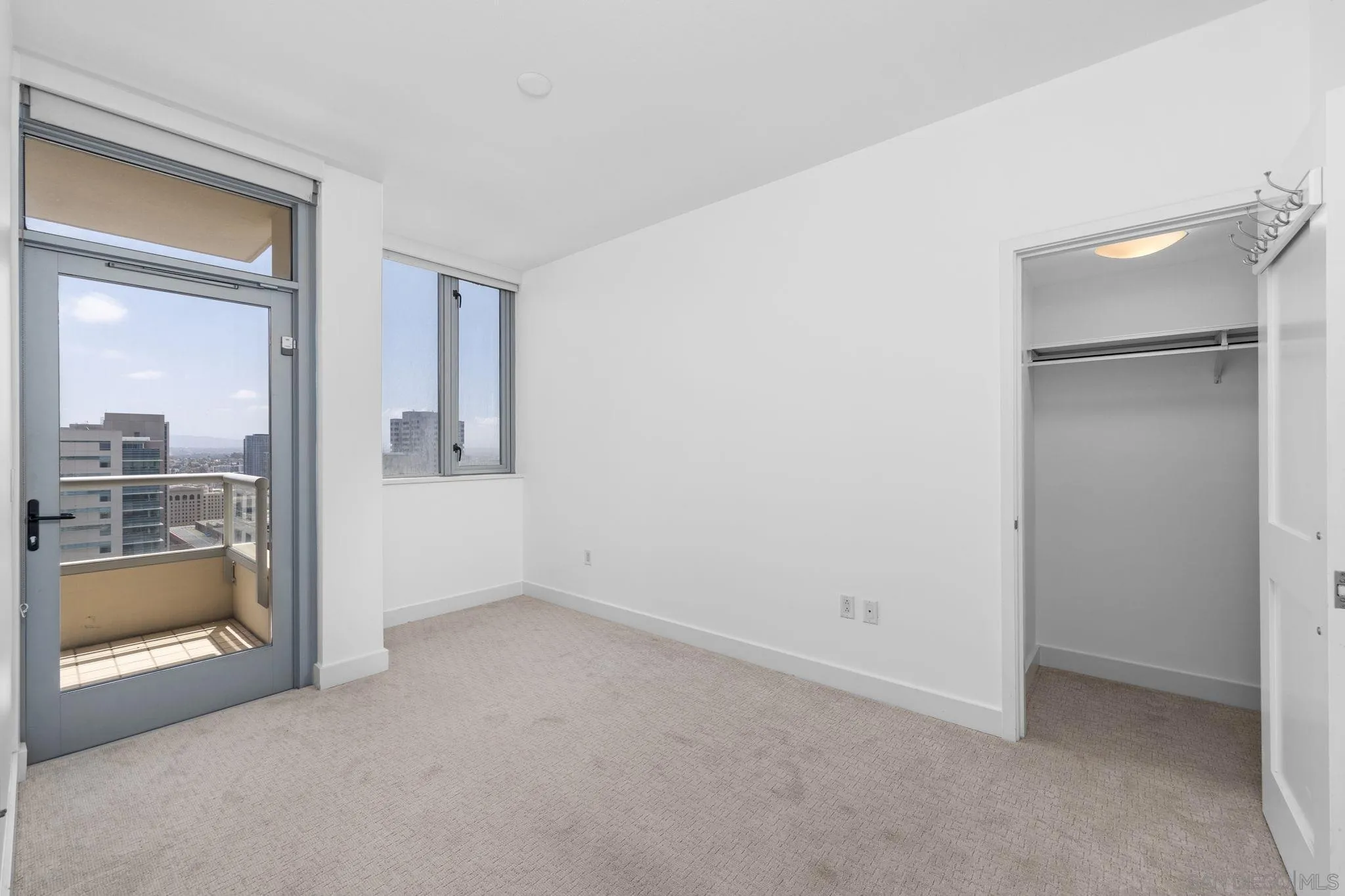 https://cdn.realtyfeed.com/cdn/127/260012905/1c301c2282ce3ba94b3cbdc874706884.webp