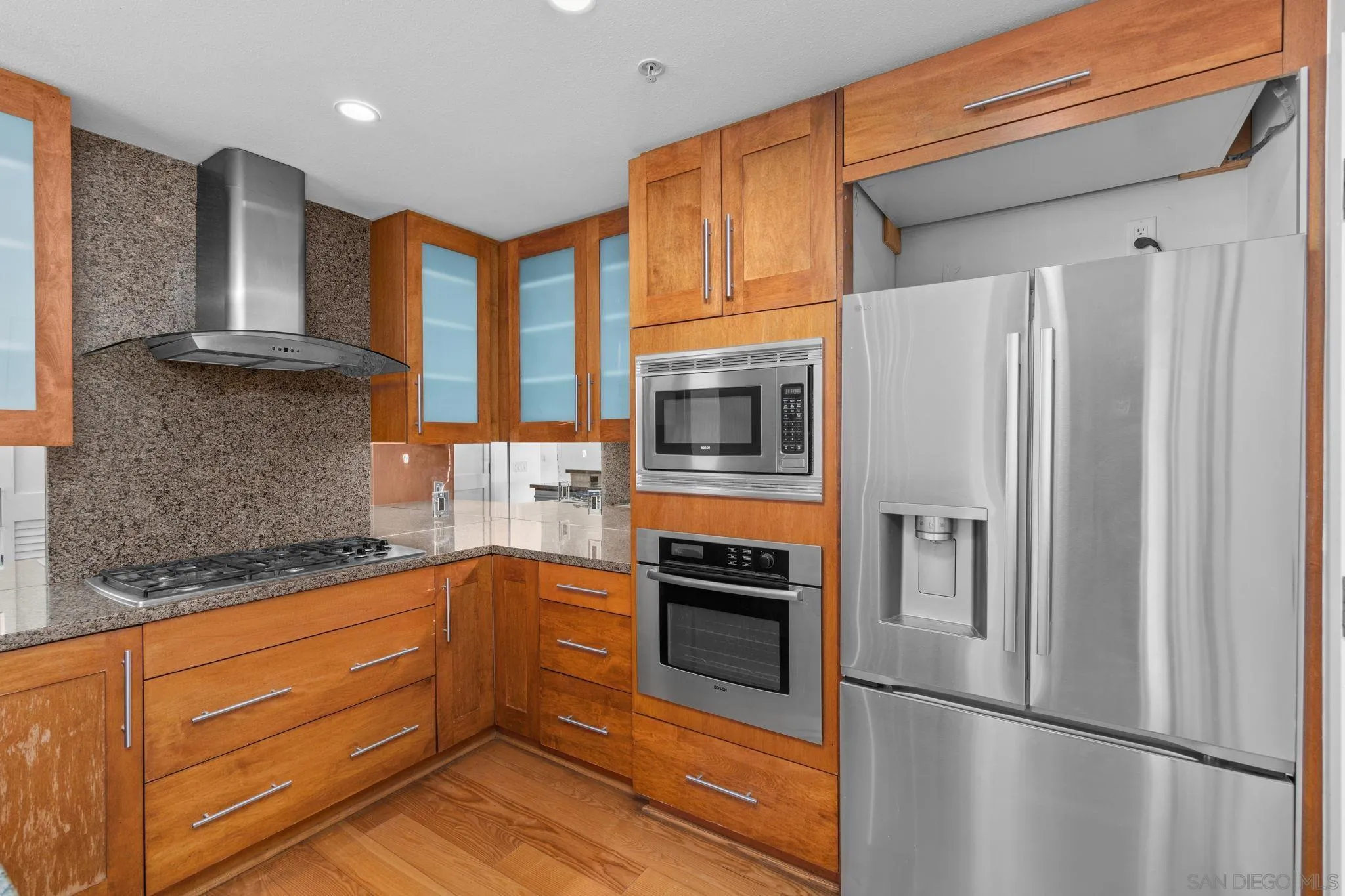 https://cdn.realtyfeed.com/cdn/127/260012905/381f7ccab2b0780d0411eb14fd791a0e.webp
