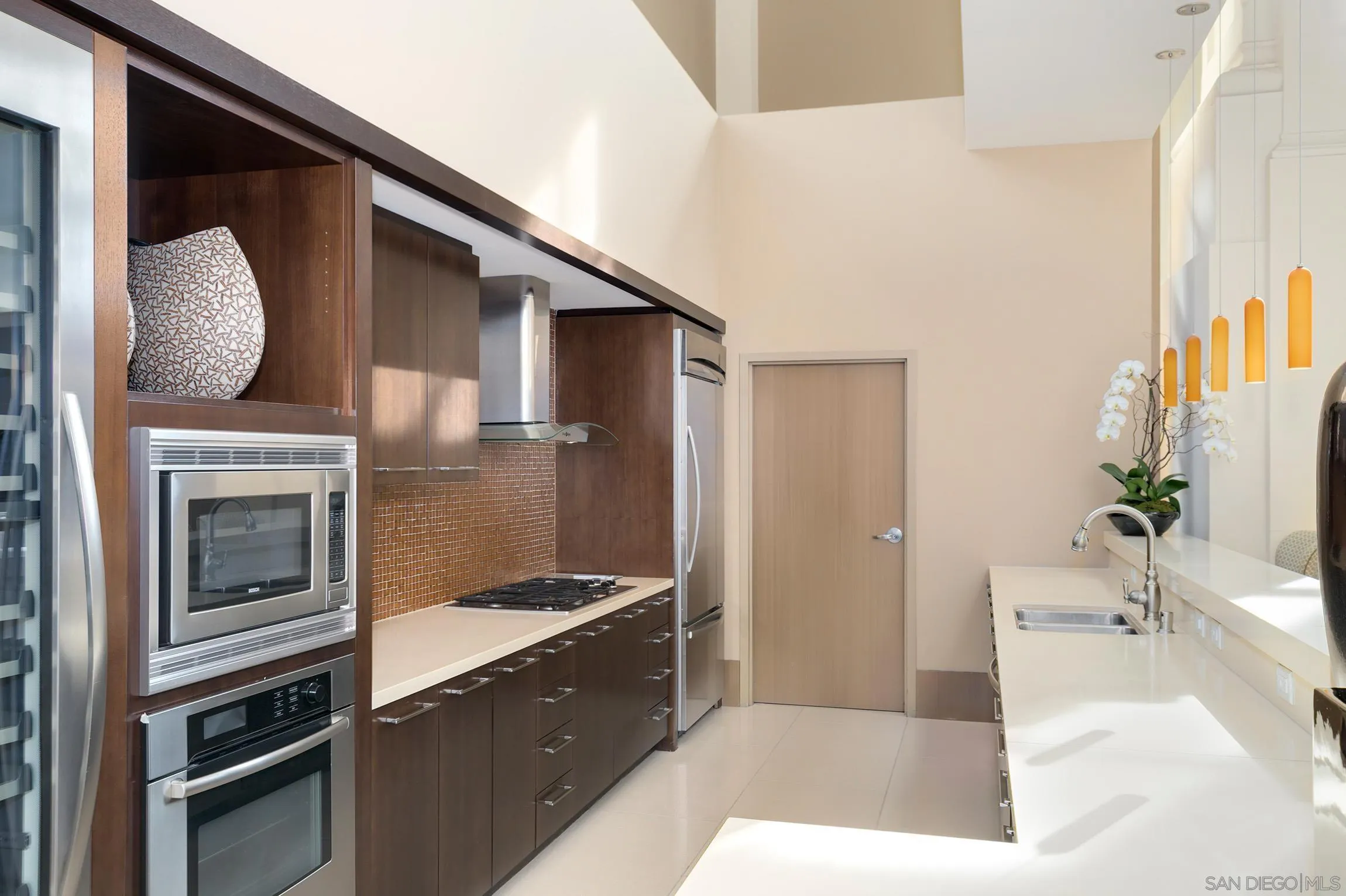 https://cdn.realtyfeed.com/cdn/127/260012905/a35ab393c0ae8a0cbc6f0e6ebe2021f9.webp
