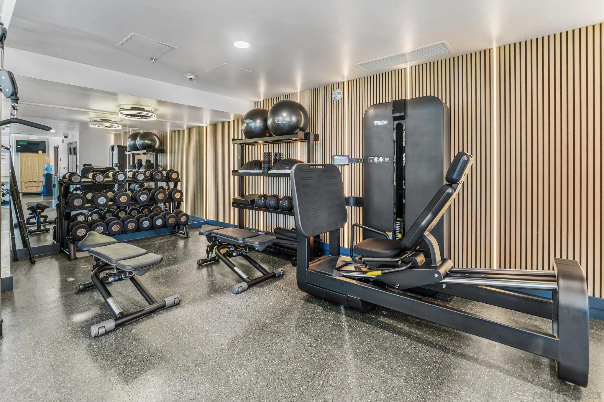 https://cdn.realtyfeed.com/cdn/127/260012905/de31c0828e6c11471bef13afbe16d515.webp