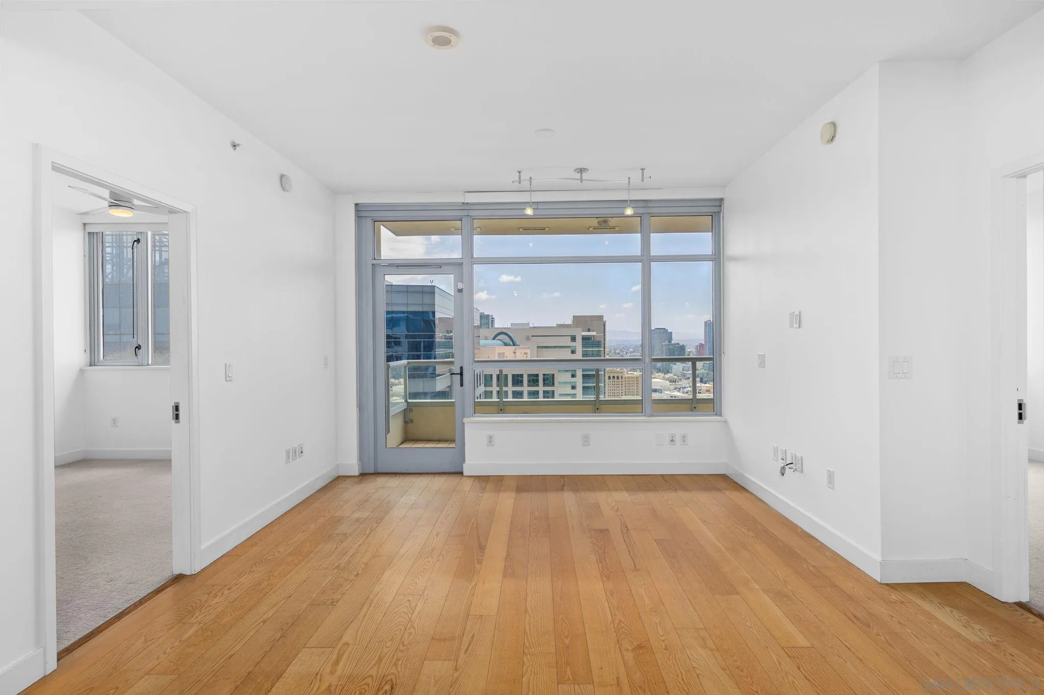 700 W E Street Unit 2905, San Diego, CA 92101 - Photo 5 of 50, San Diego, CA
